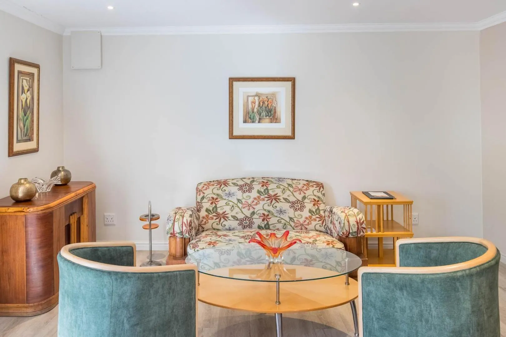 Seating area in Montagu Country Hotel