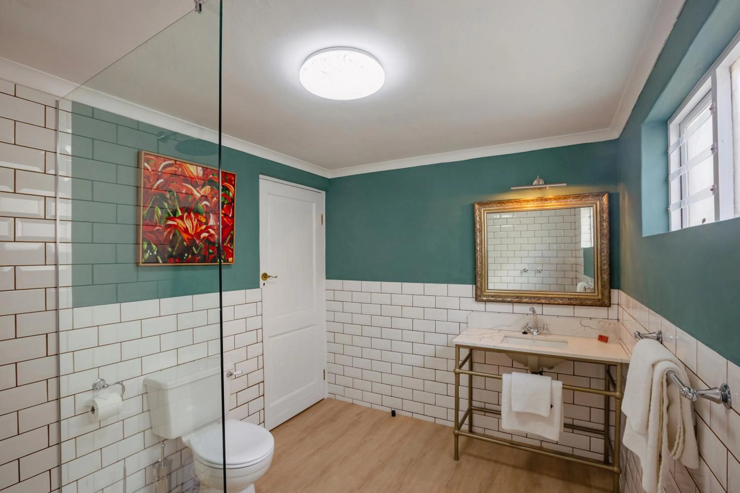 Bathroom in Montagu Country Hotel