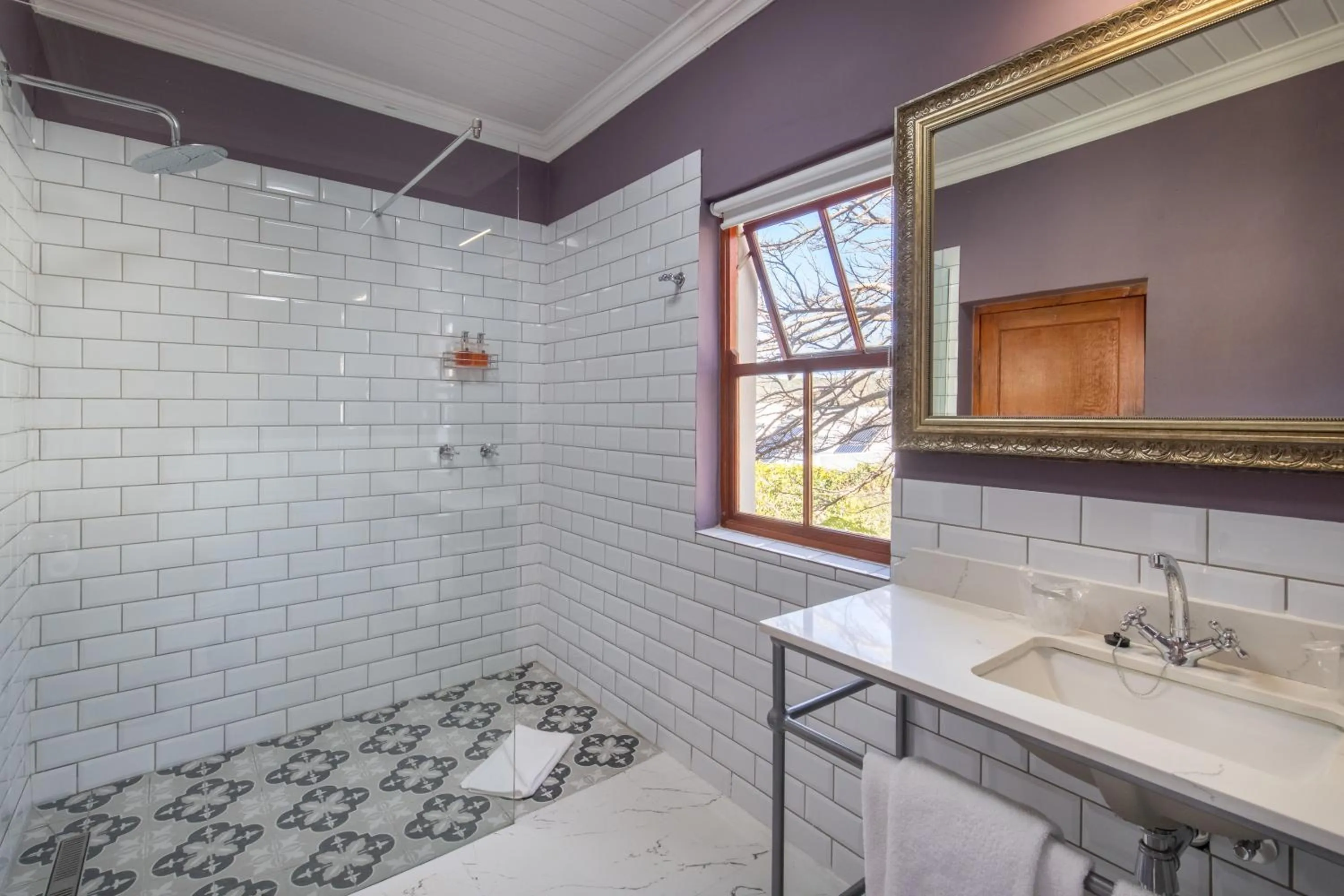 Bathroom in Montagu Country Hotel