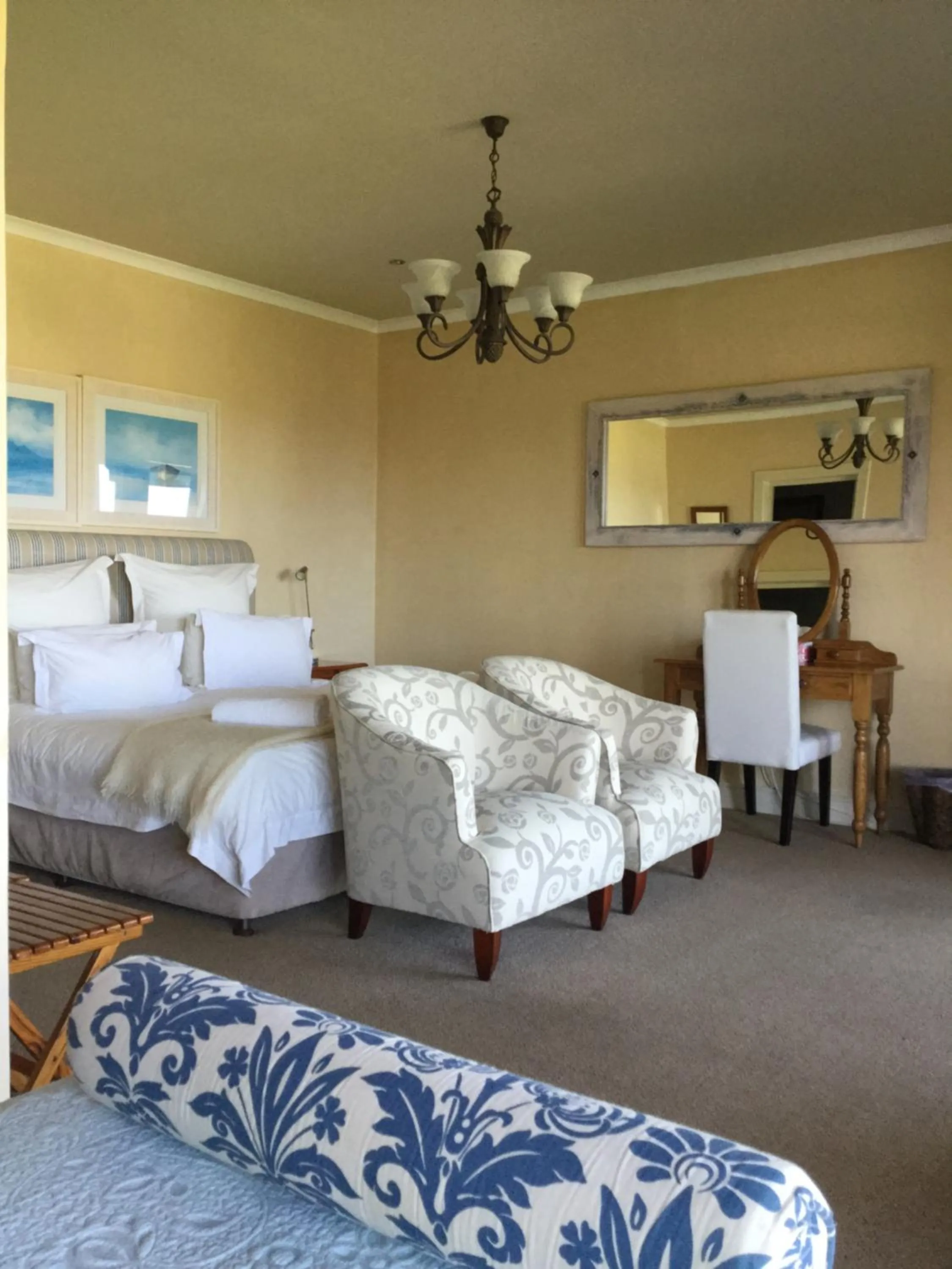 Bed in On The Cliff Guest House