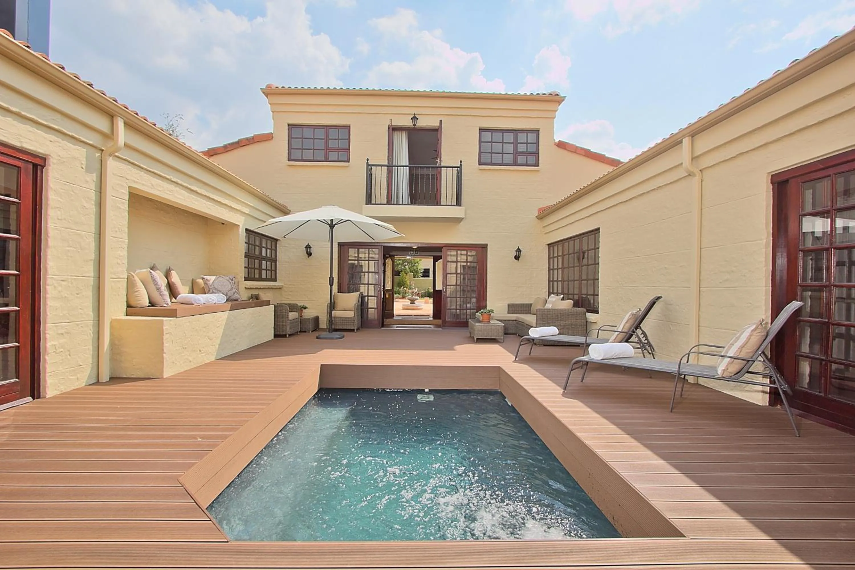 Patio in Leopardsong Manor