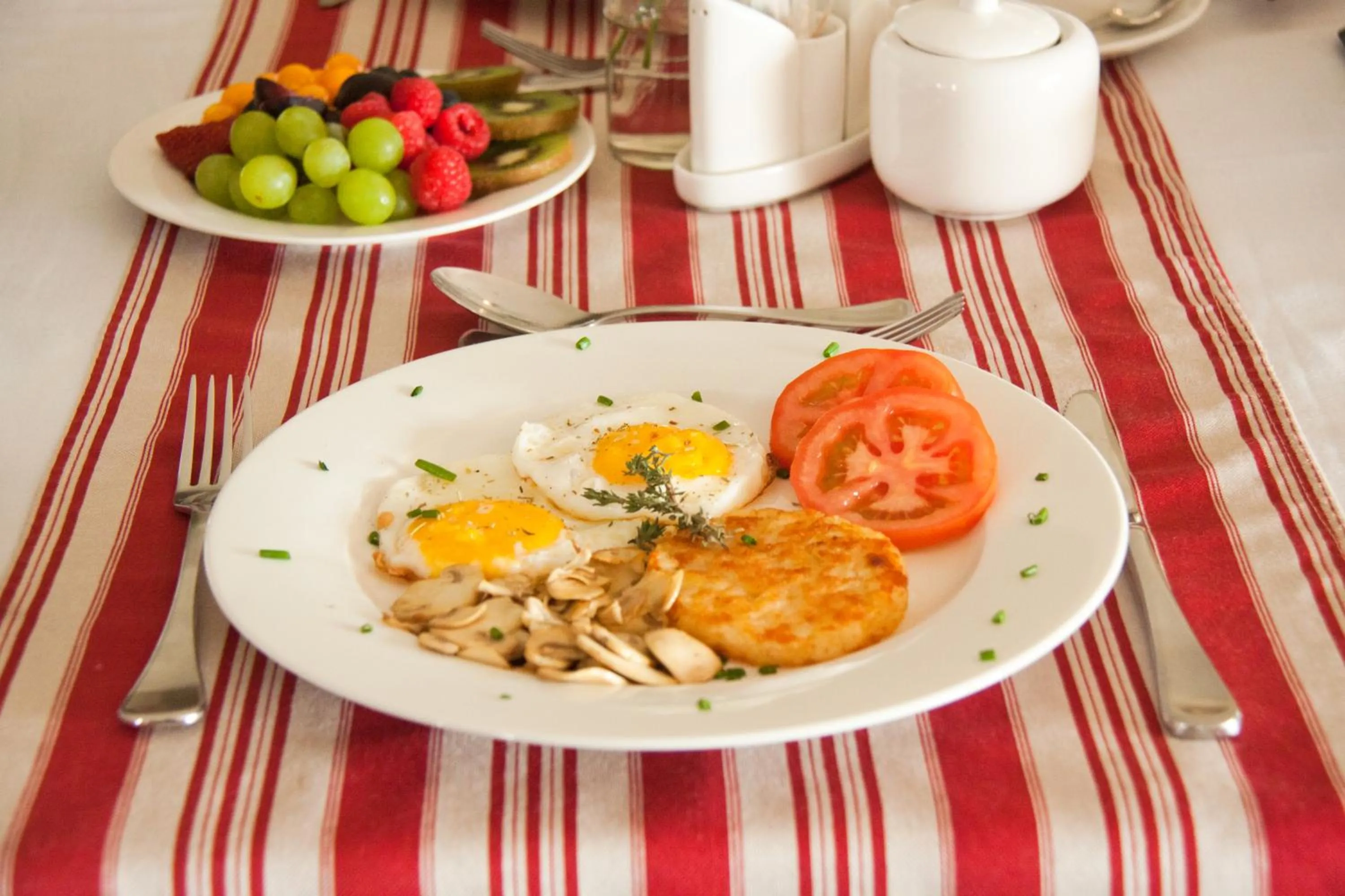 Food close-up in Leopardsong Manor