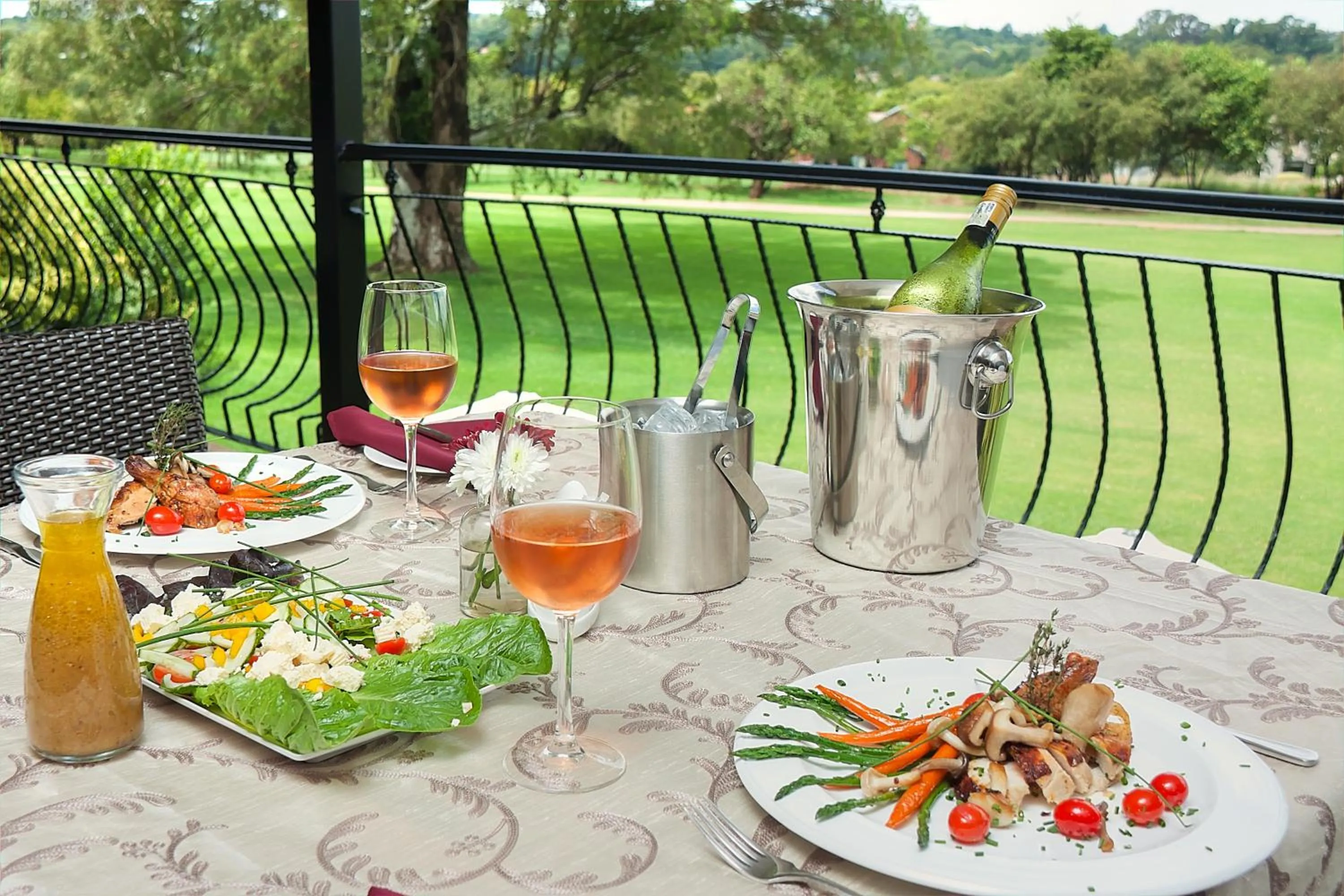 Summer in Leopardsong Manor