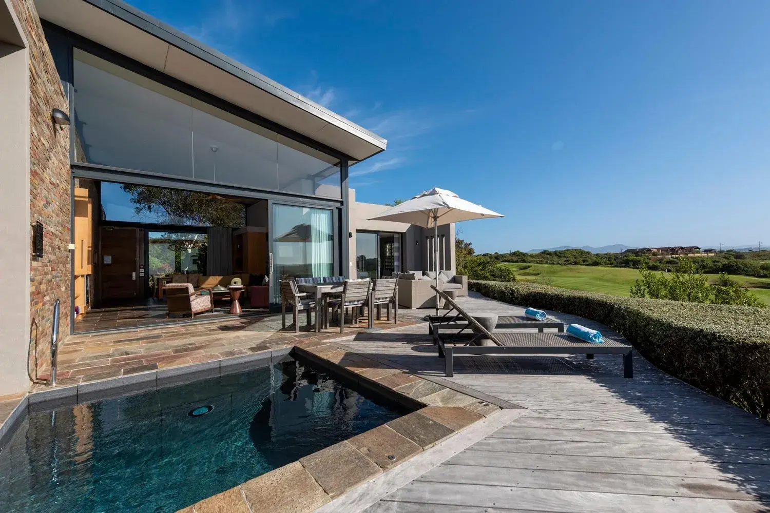 Property building in Pezula Nature Retreat Property building in Pezula Nature Retreat