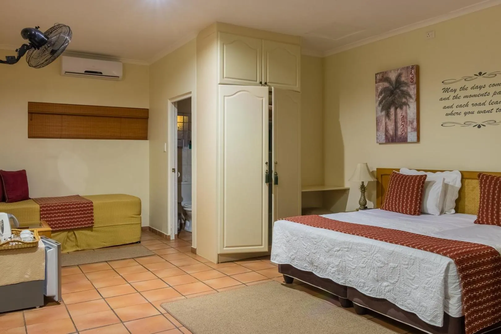 Bedroom, Bed in Centre Court B&B