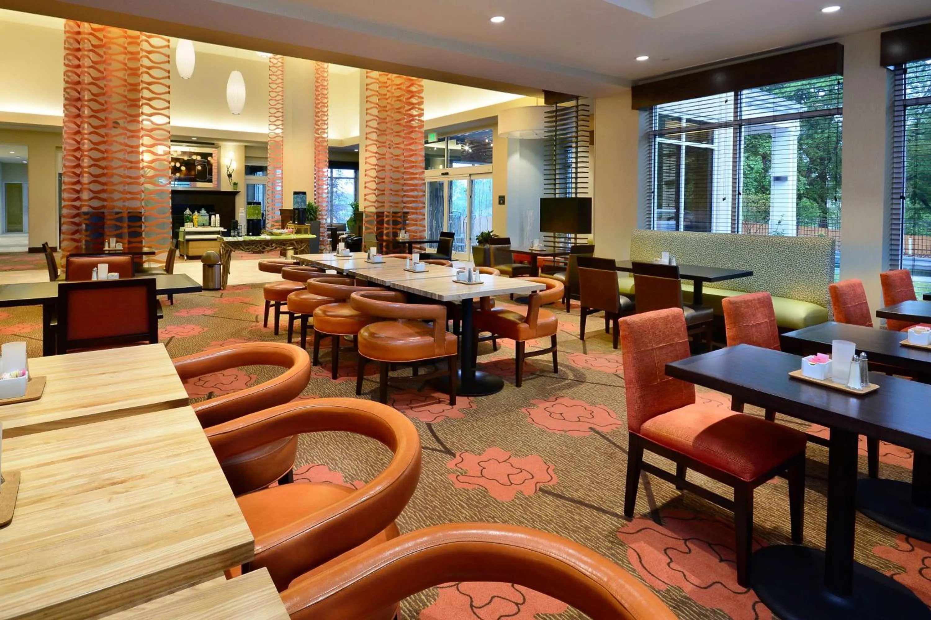 Restaurant/places to eat in Hilton Garden Inn Greensboro Airport