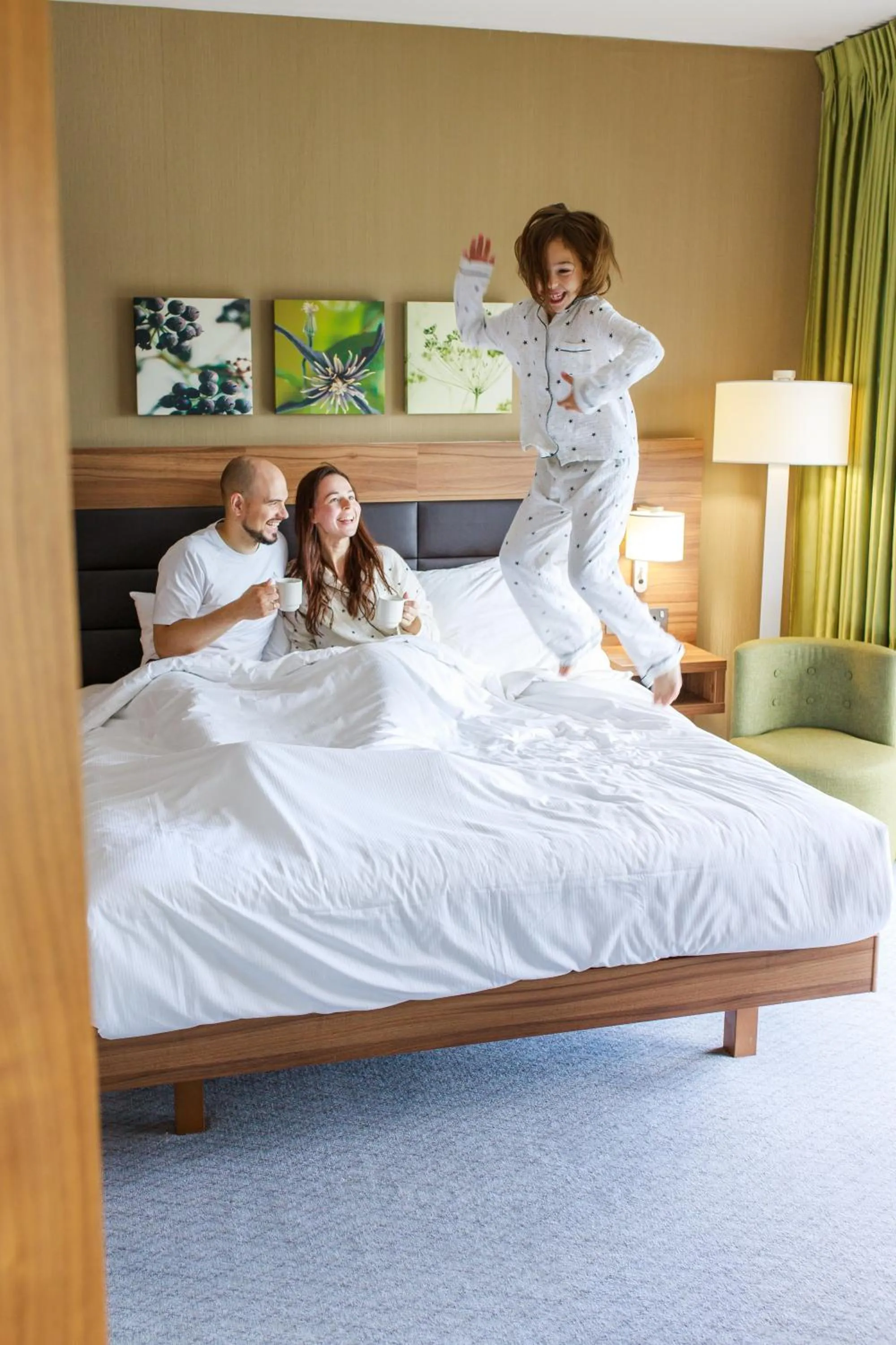 People, Bed in Hilton Garden Inn Sunderland