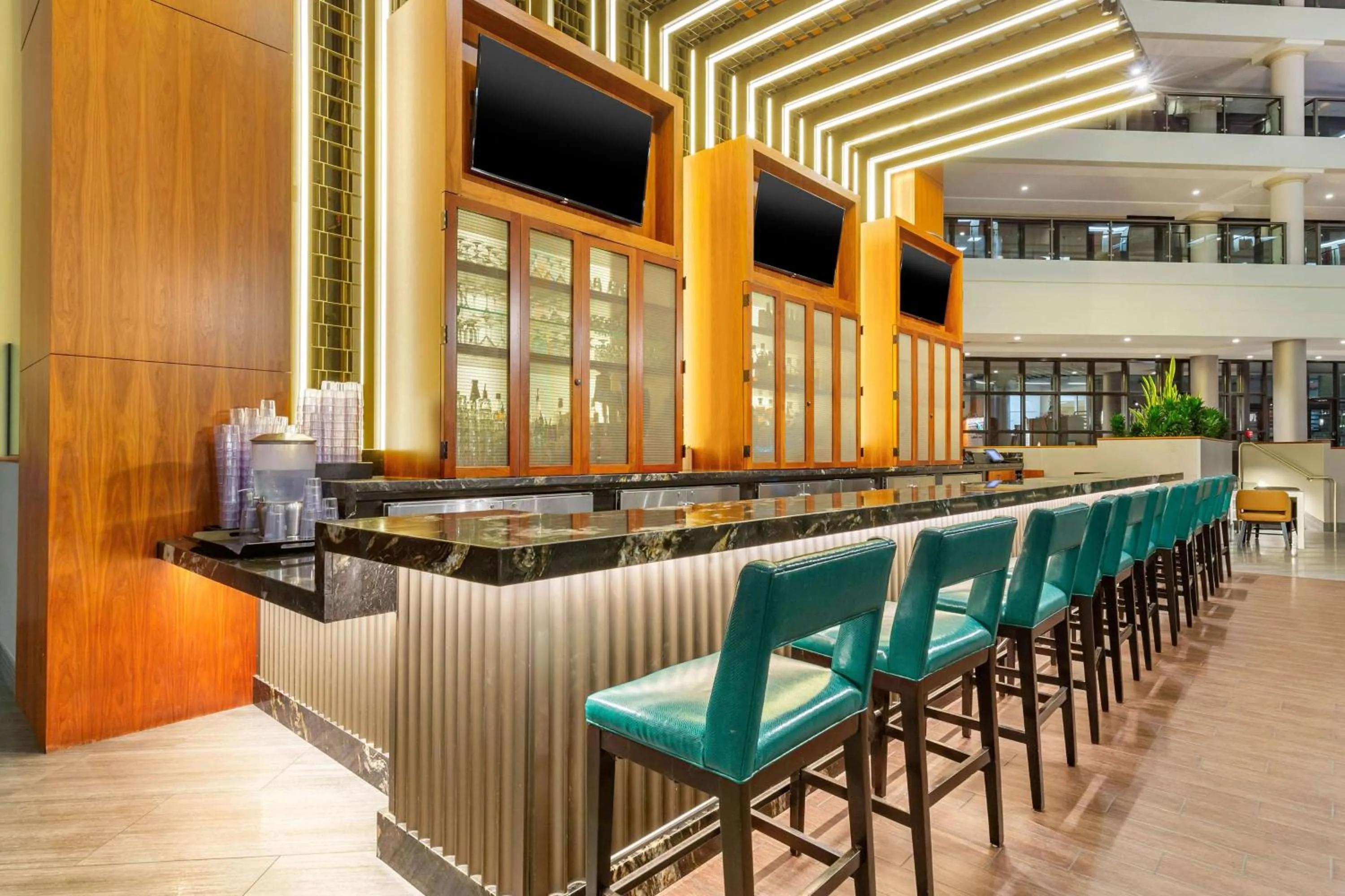 Lounge or bar in Hilton Club The District Washington DC