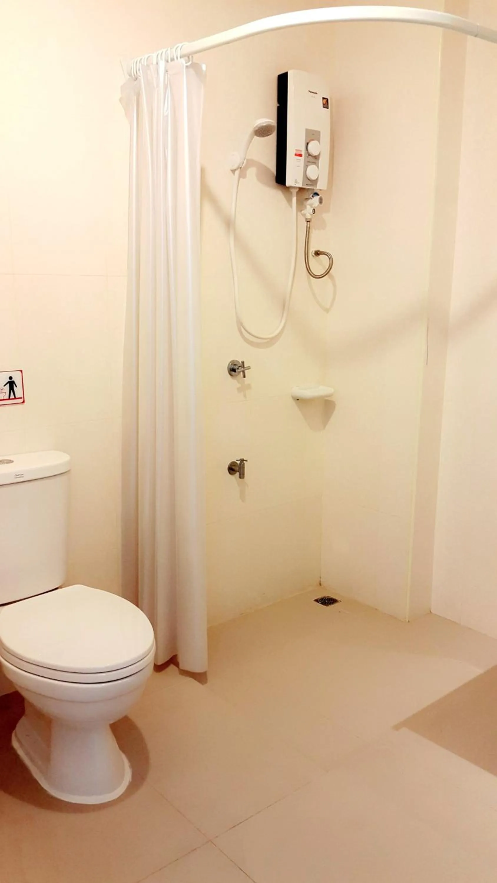 Toilet in Donchan Residence