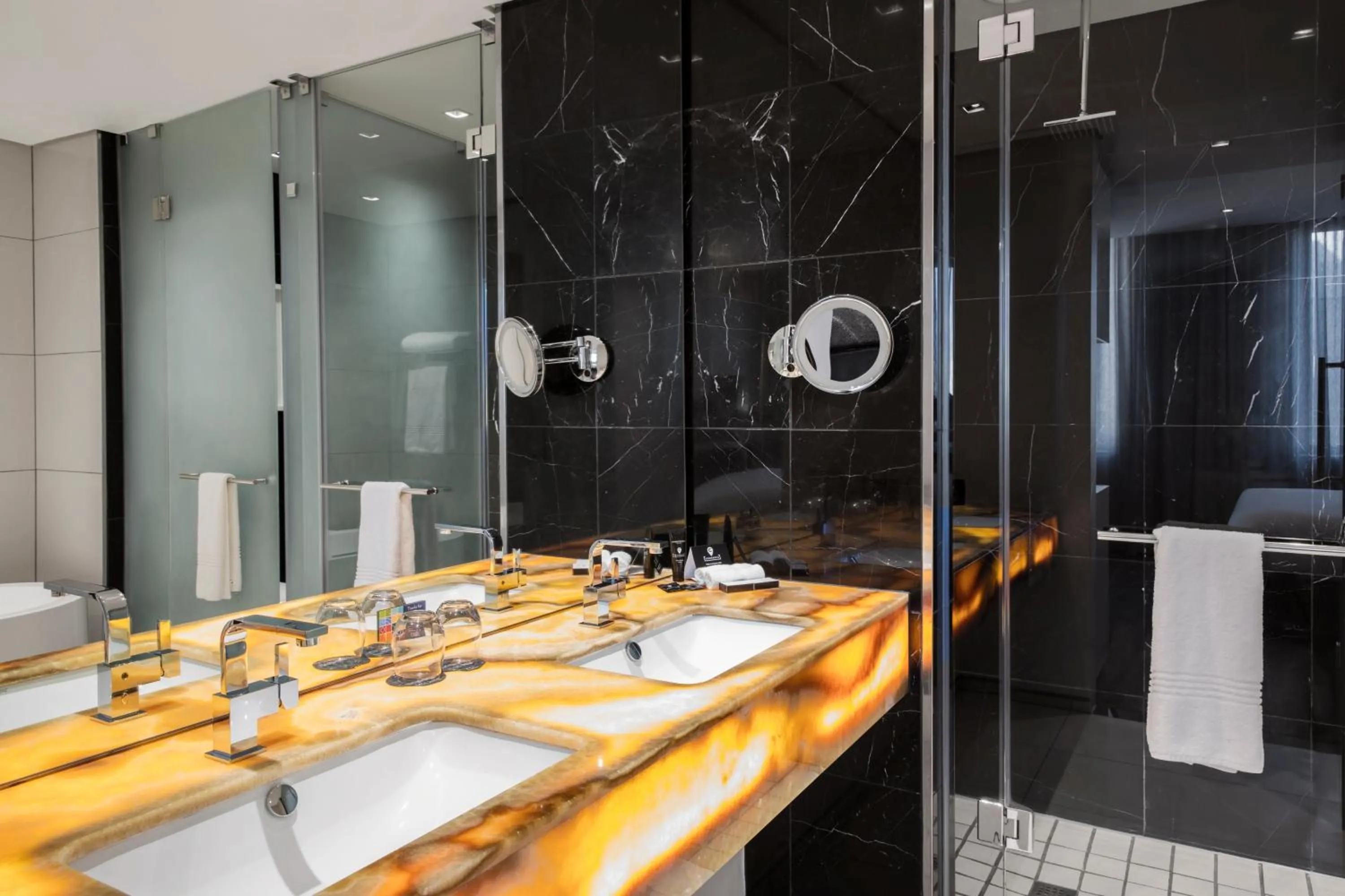 Shower in The Capital 15 on Orange Hotel & Spa