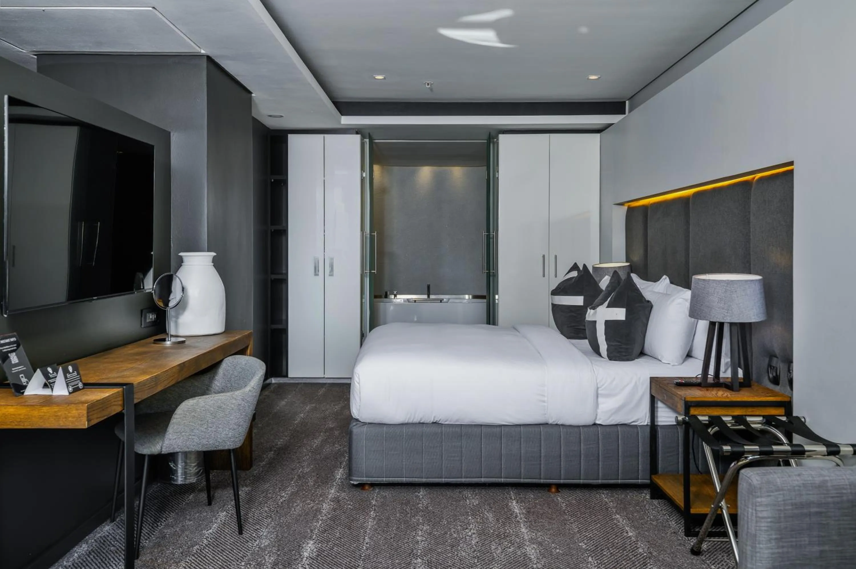 Bedroom, Bed in The Capital 15 on Orange Hotel & Spa