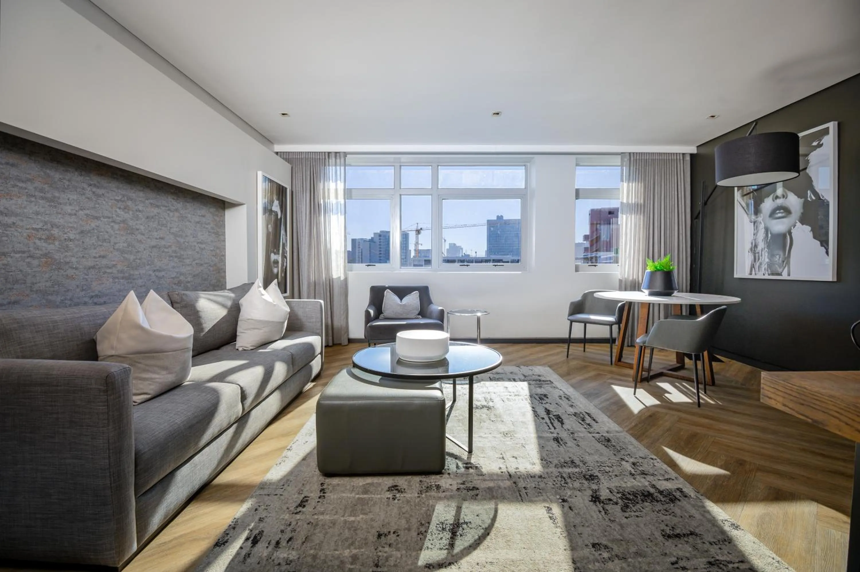 Living room in The Capital 15 on Orange Hotel & Spa