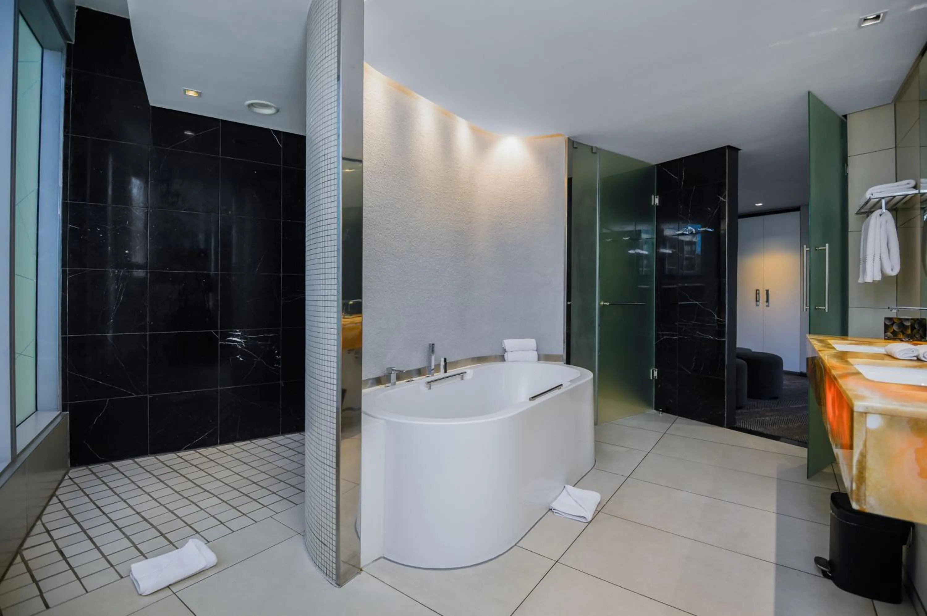 Shower in The Capital 15 on Orange Hotel & Spa