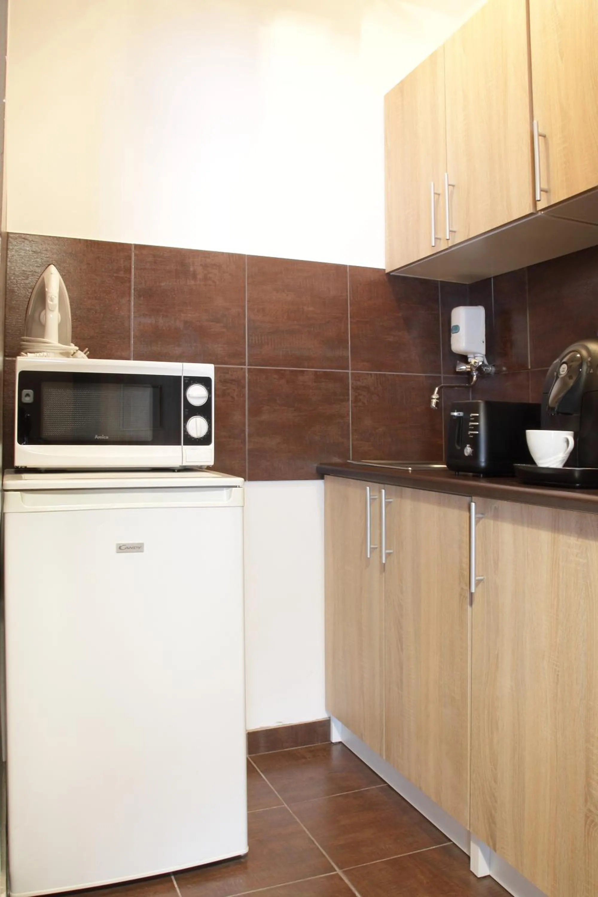 Coffee/tea facilities in Rest- Pokoje z Łazienkami