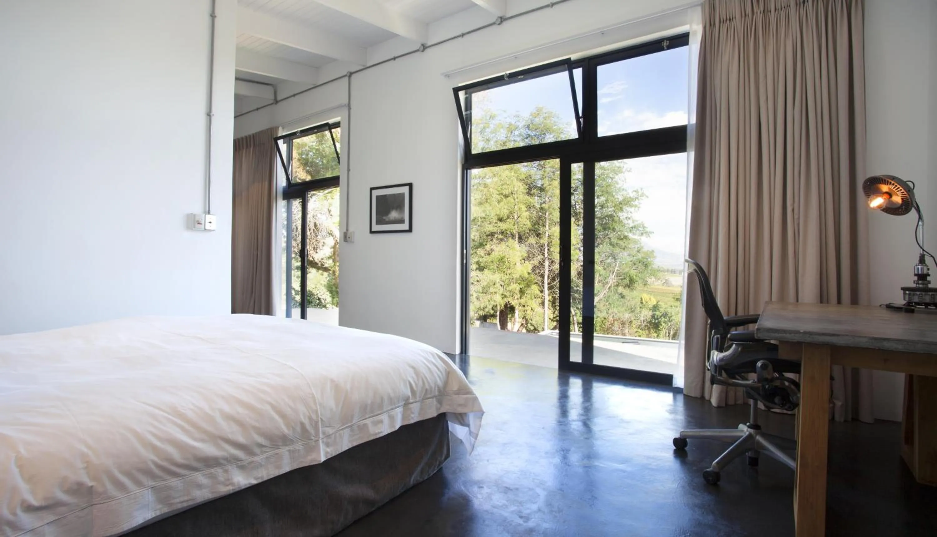 Bedroom, Bed in Sugarbird Manor