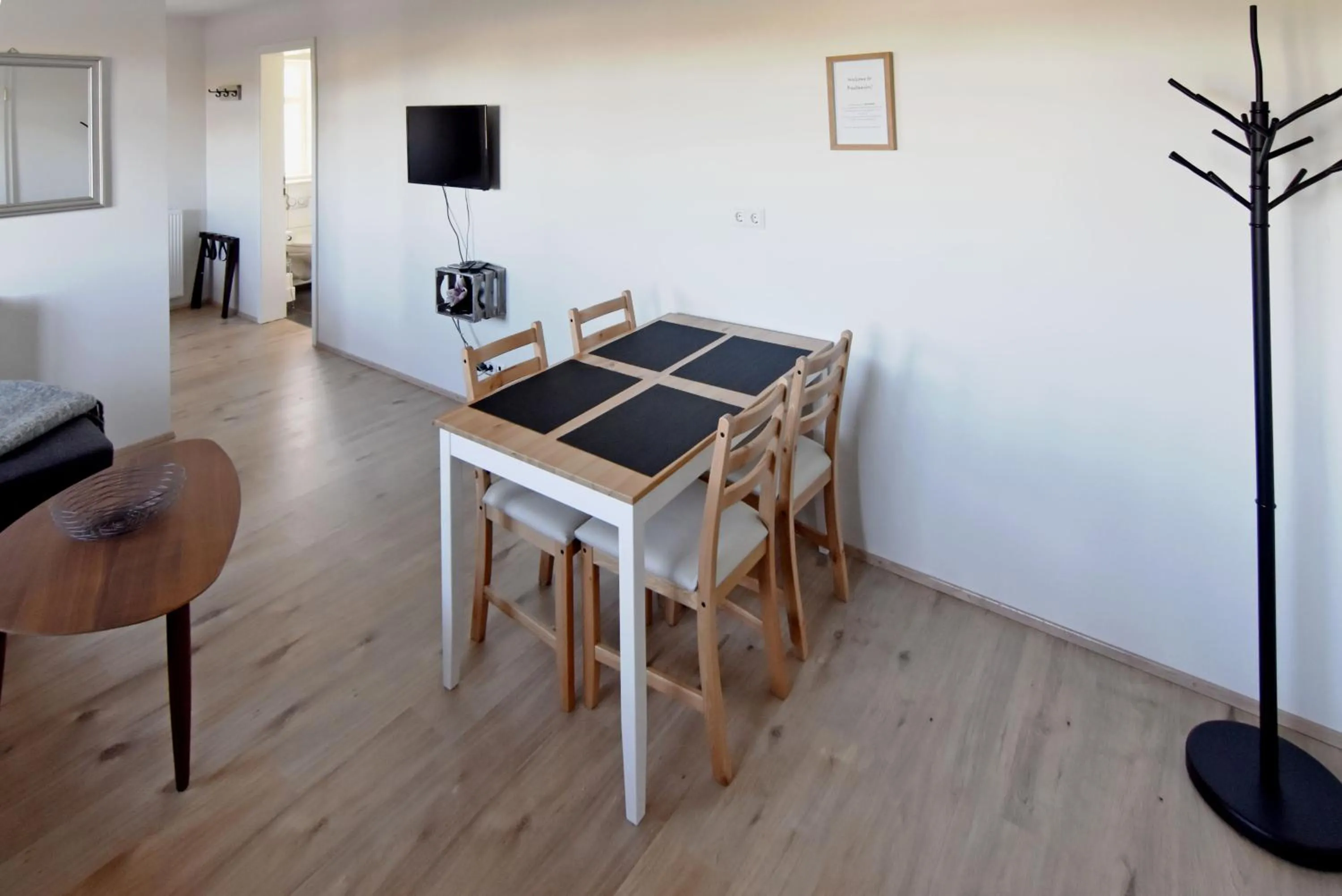 Dining area in Breidamyri Farm Apartments