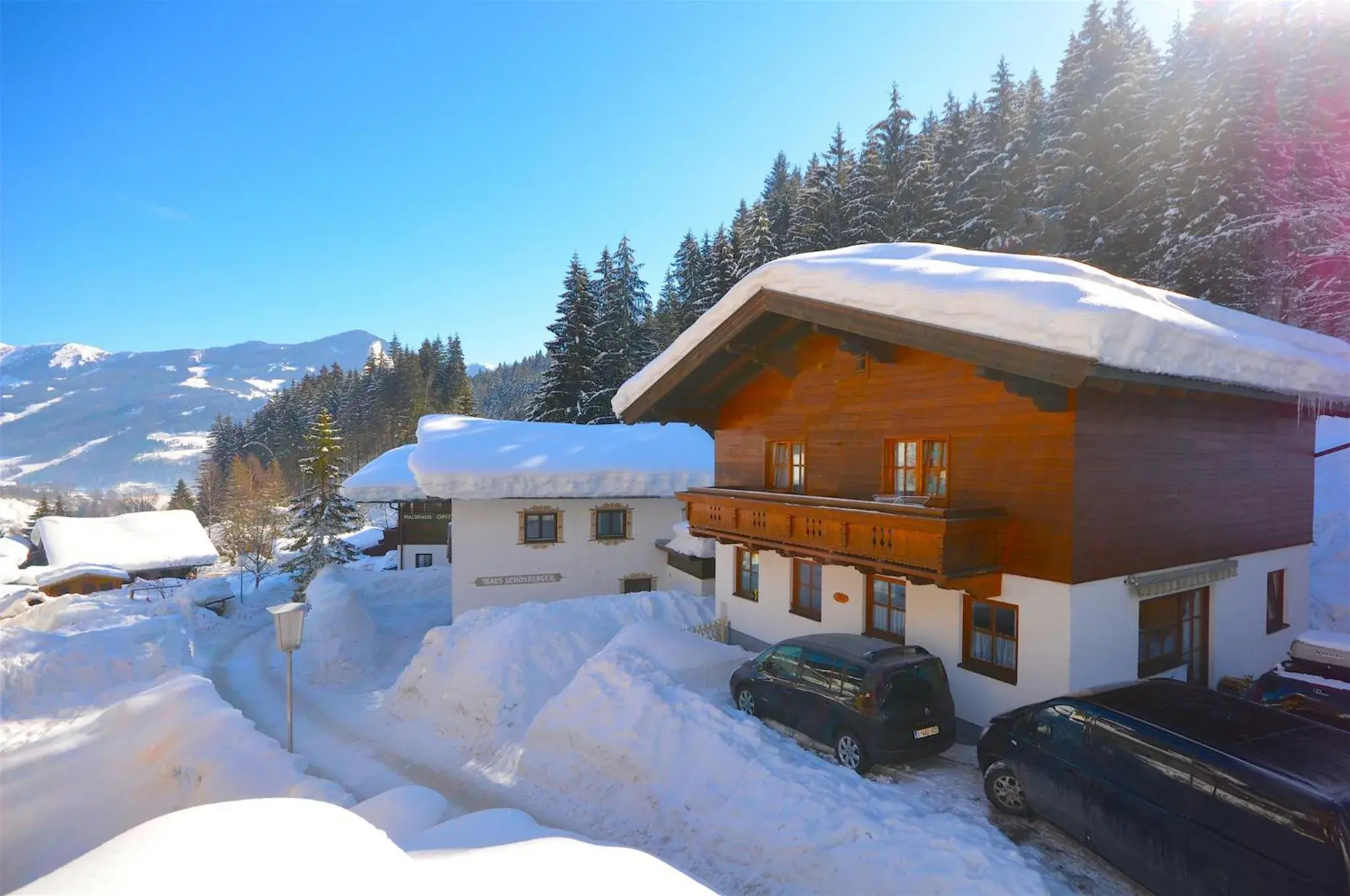 Ski-in Ski-out Chalet Kriekels - by Alpen Apartments Ski-in Ski-out Chalet Kriekels - by Alpen Apartments