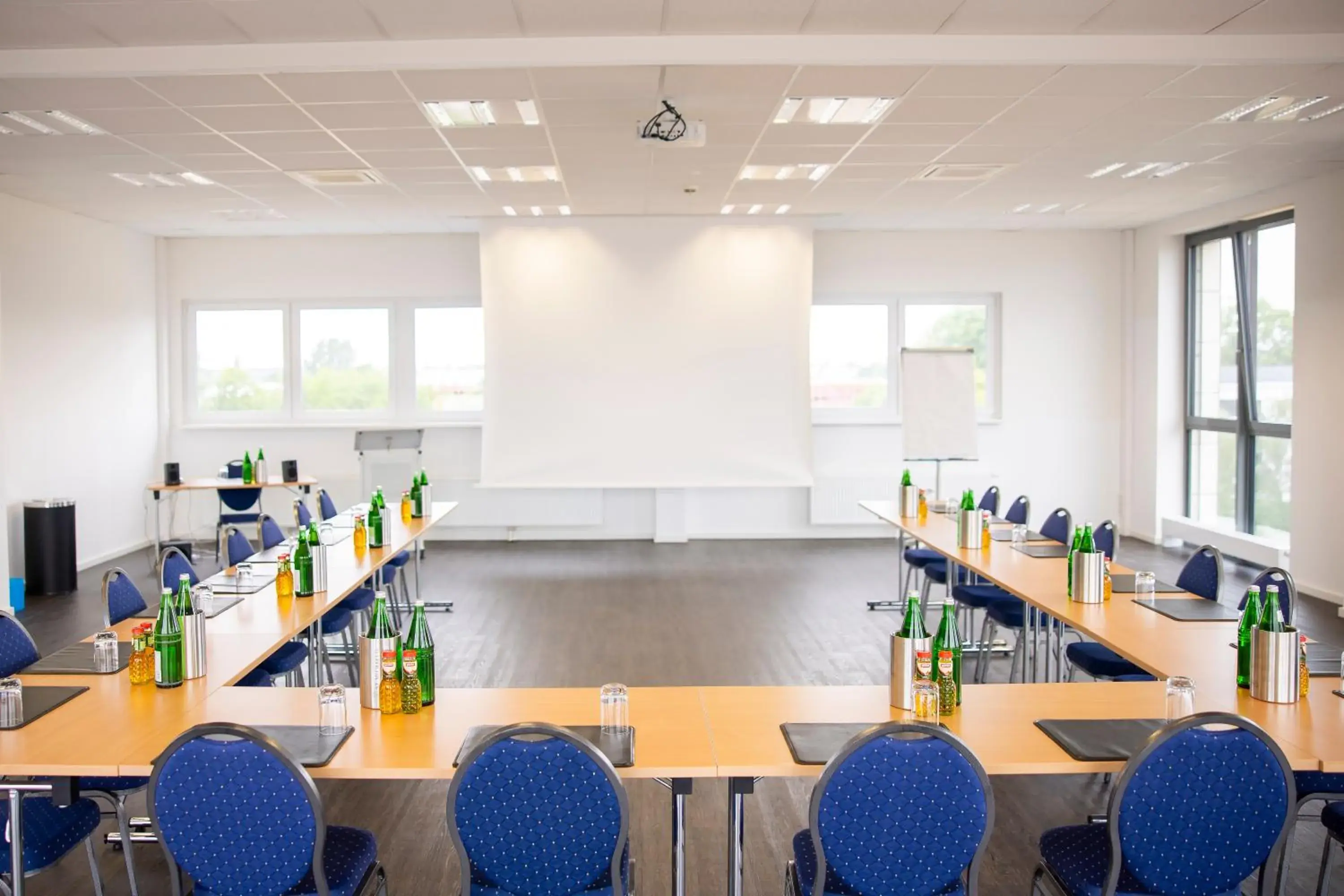 Business facilities in Viva Hotel Lübeck Business facilities in Viva Hotel Lübeck