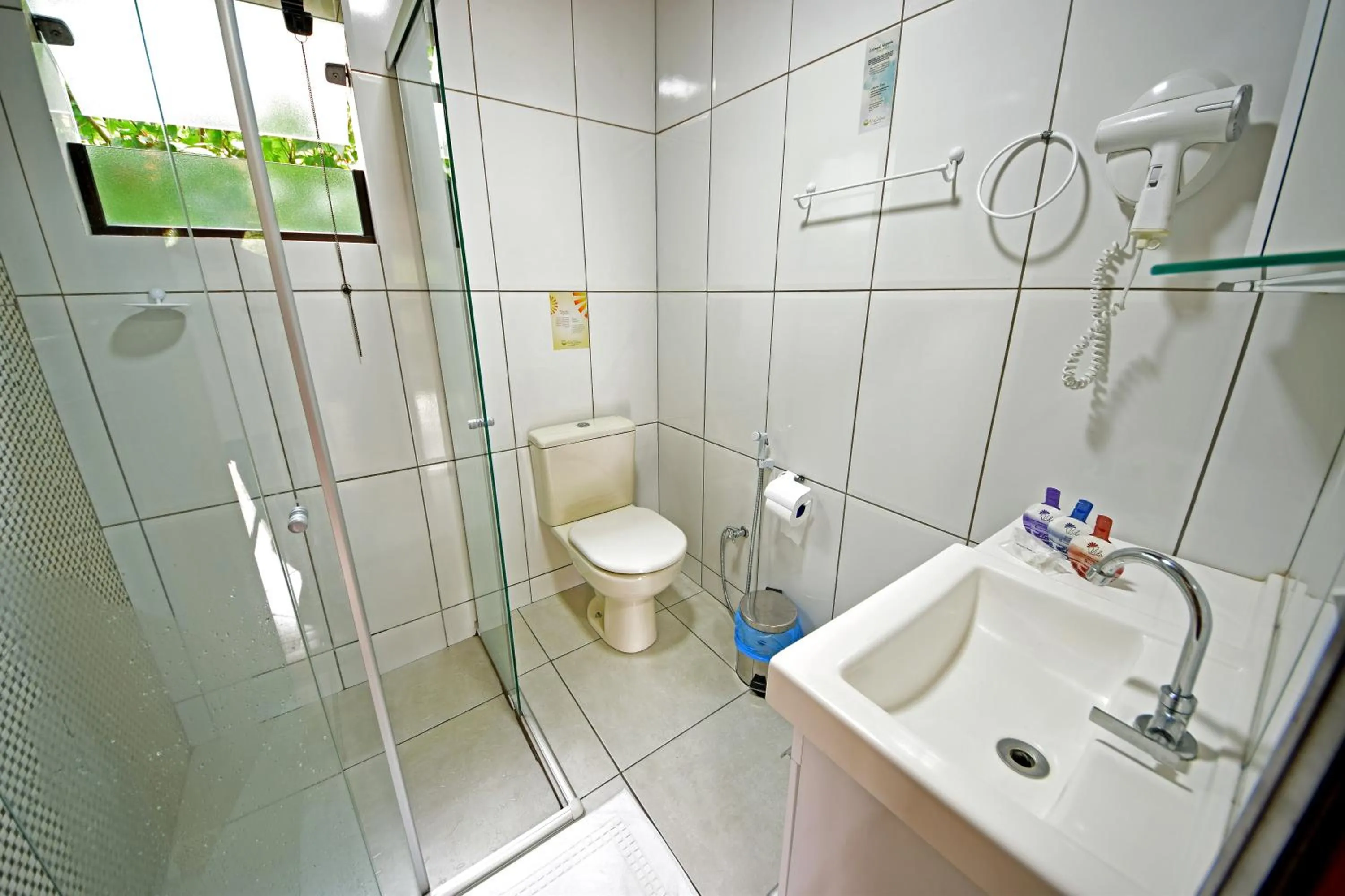 Bathroom in Alta Colina Chalés