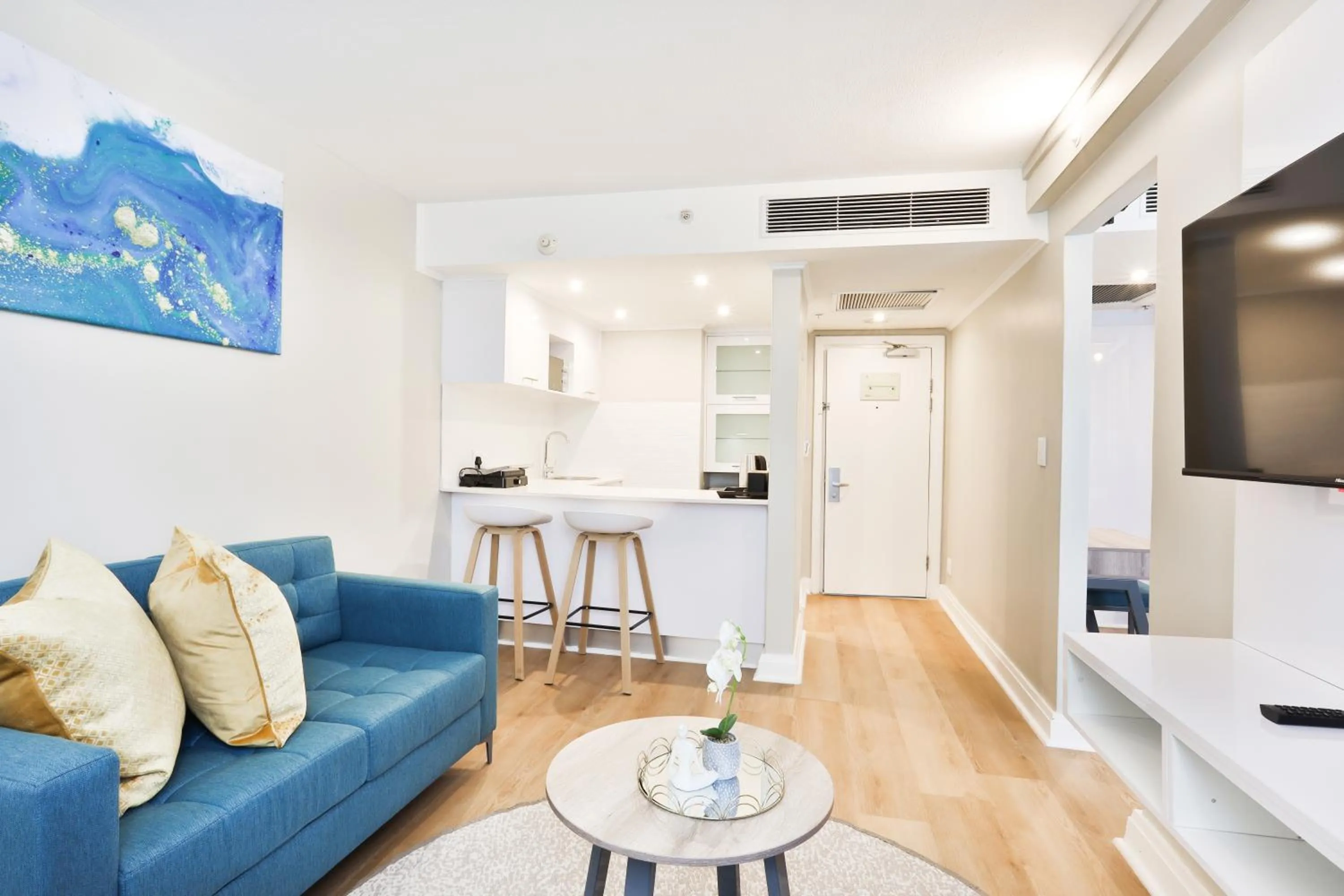 Kitchen or kitchenette in RH Hotel & Apartments - Pretoria