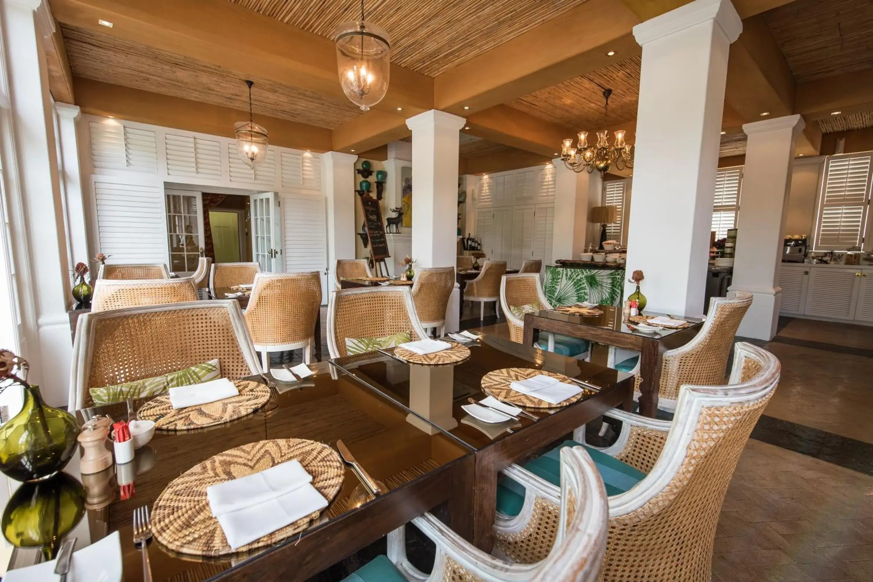 Restaurant/places to eat in Hout Bay Manor Restaurant/places to eat in Hout Bay Manor