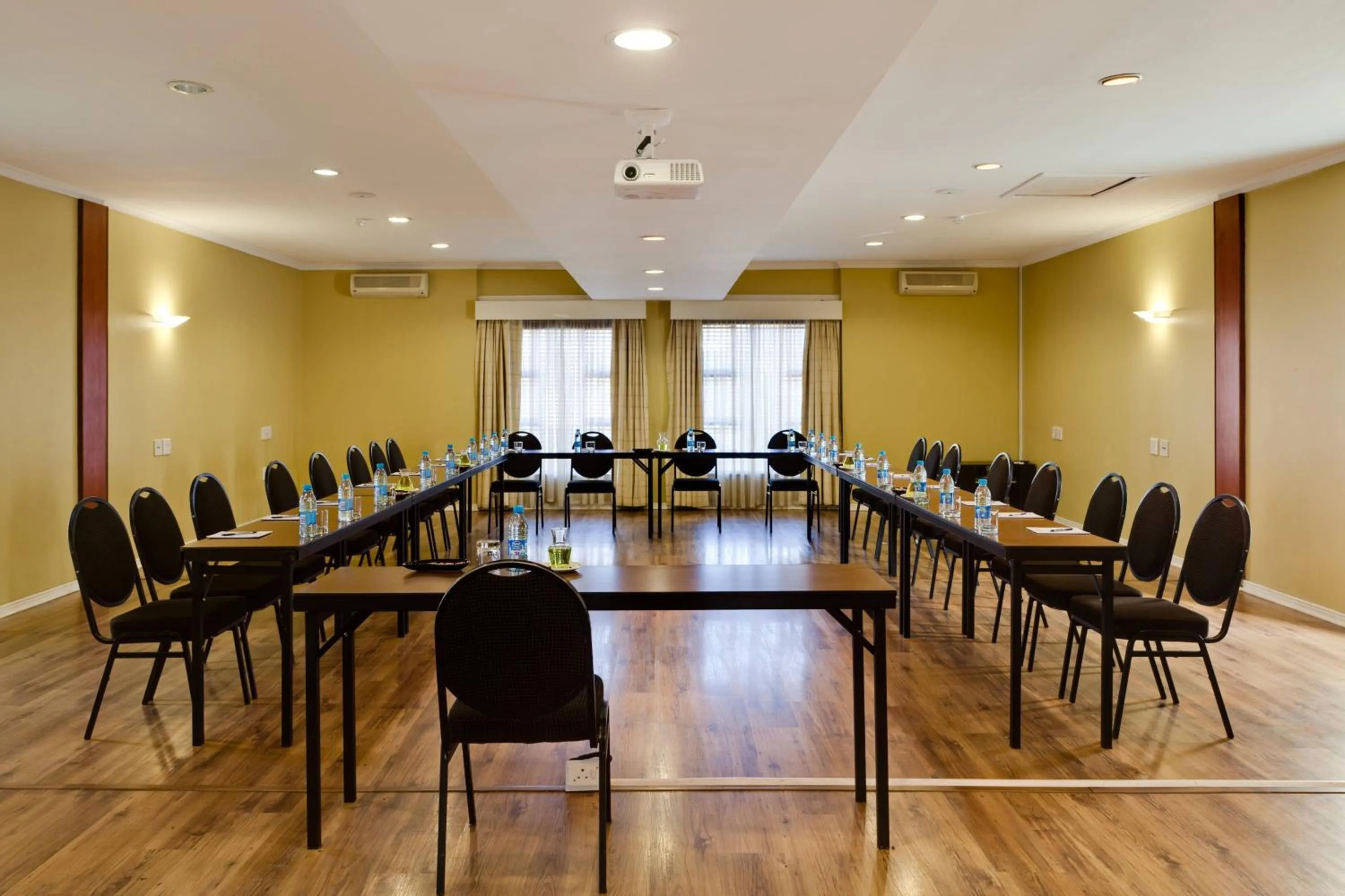 Meeting/conference room in Protea Hotel by Marriott Bloemfontein