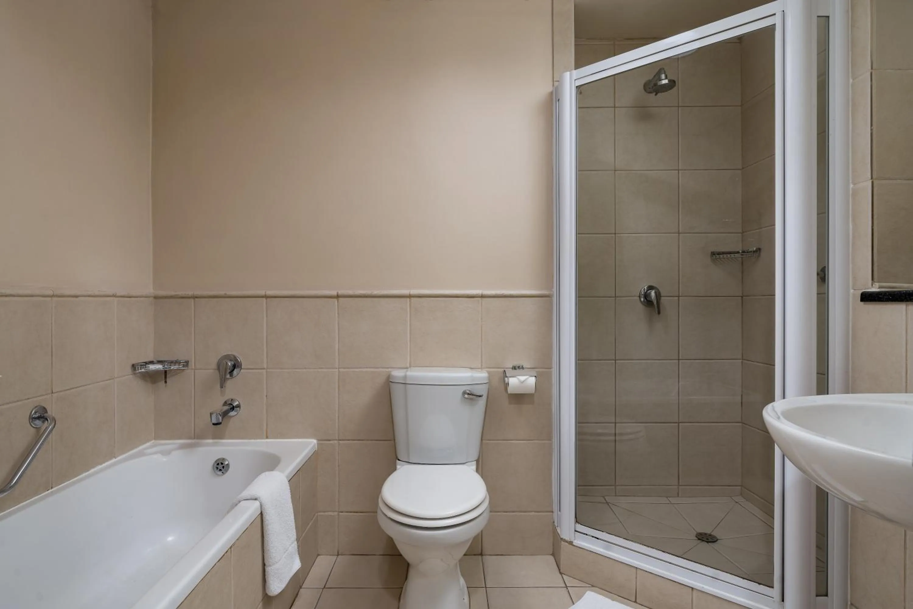 Shower in Protea Hotel by Marriott Bloemfontein