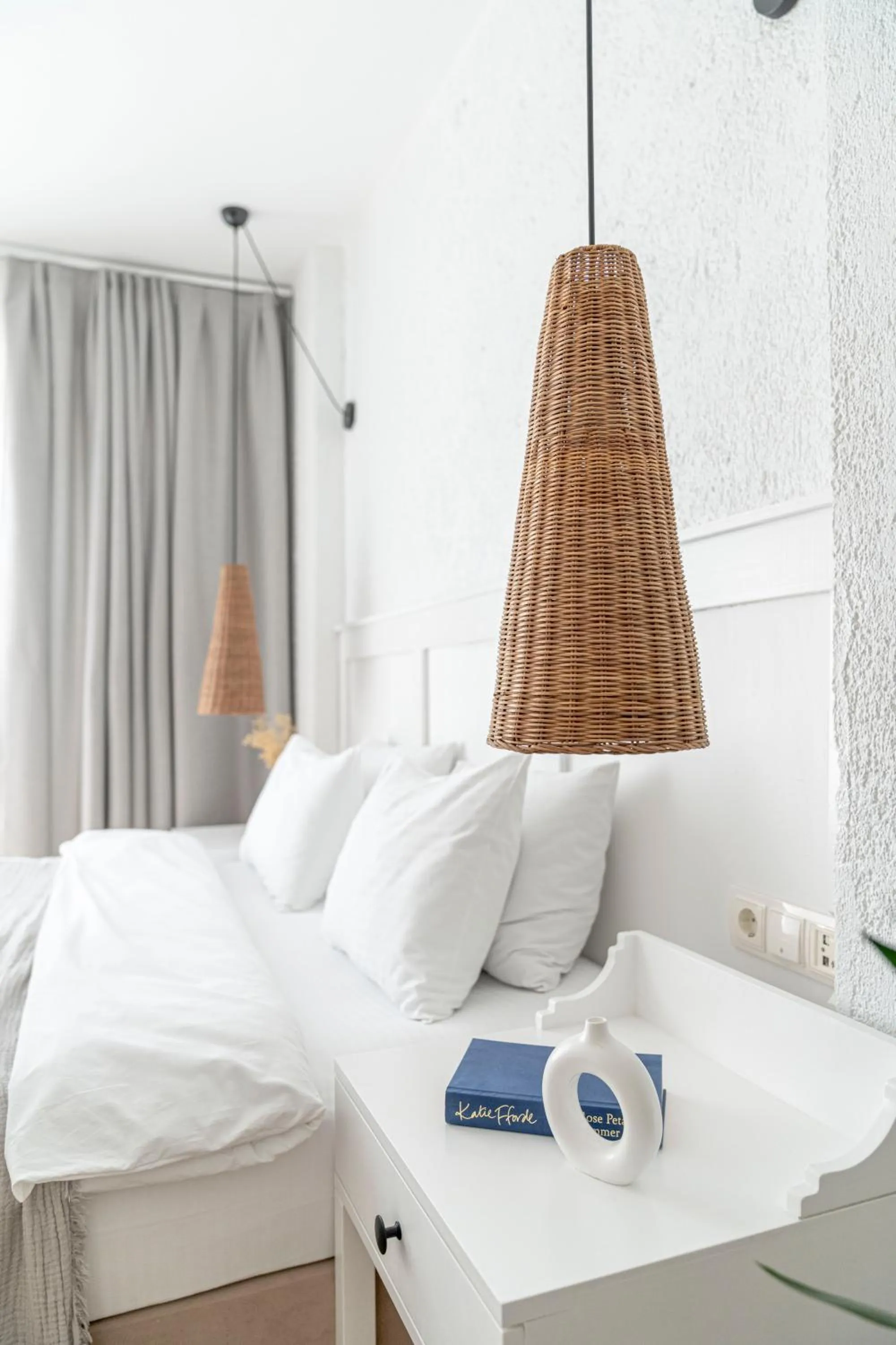 Decorative detail, Bed in Sandal Alaçatı - Adult Only