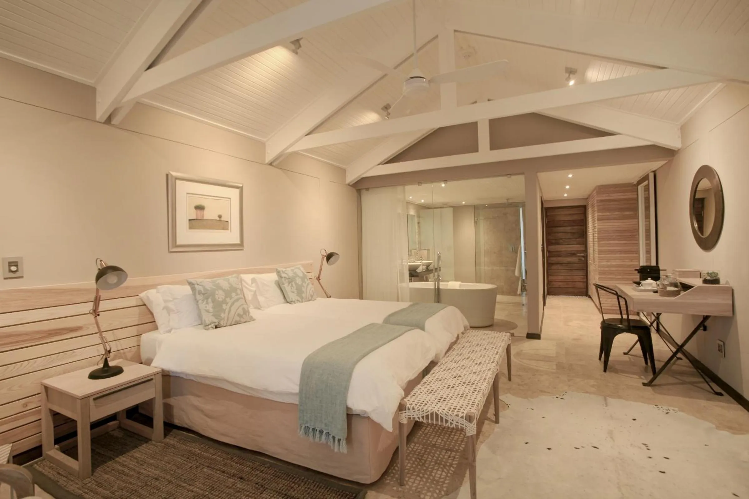 Bedroom, Bed in Abalone Guest Lodge