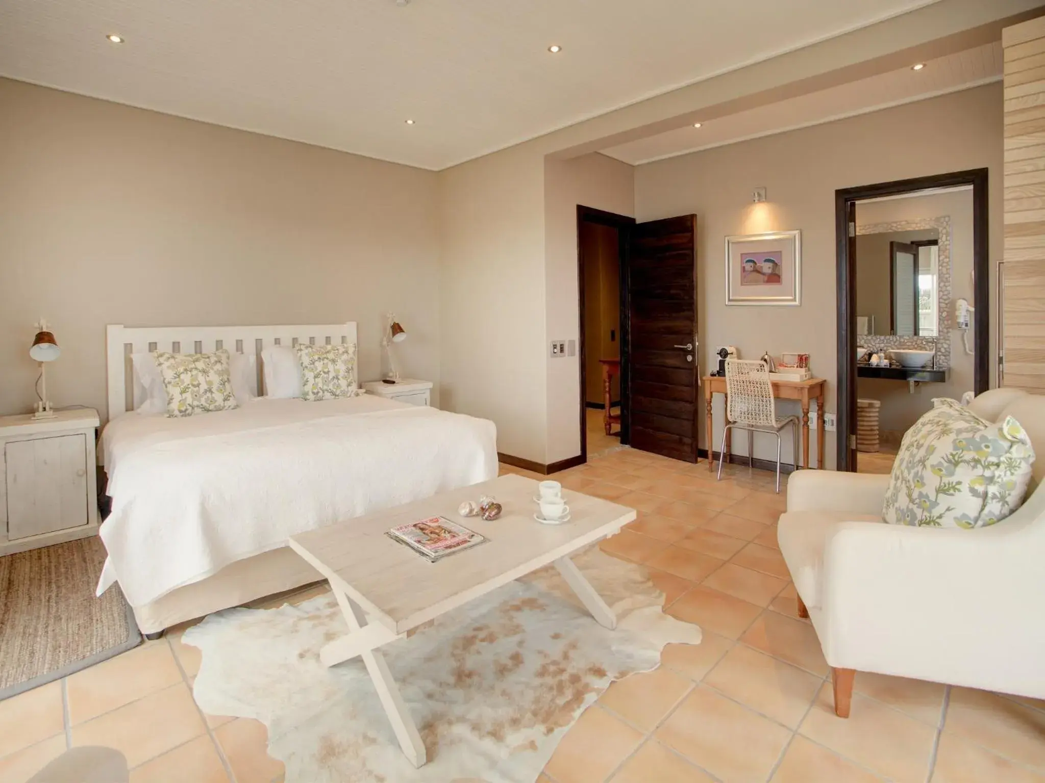 Luxury Double Room - single occupancy - Garden Facing in Abalone Guest Lodge Luxury Double Room - single occupancy - Garden Facing in Abalone Guest Lodge