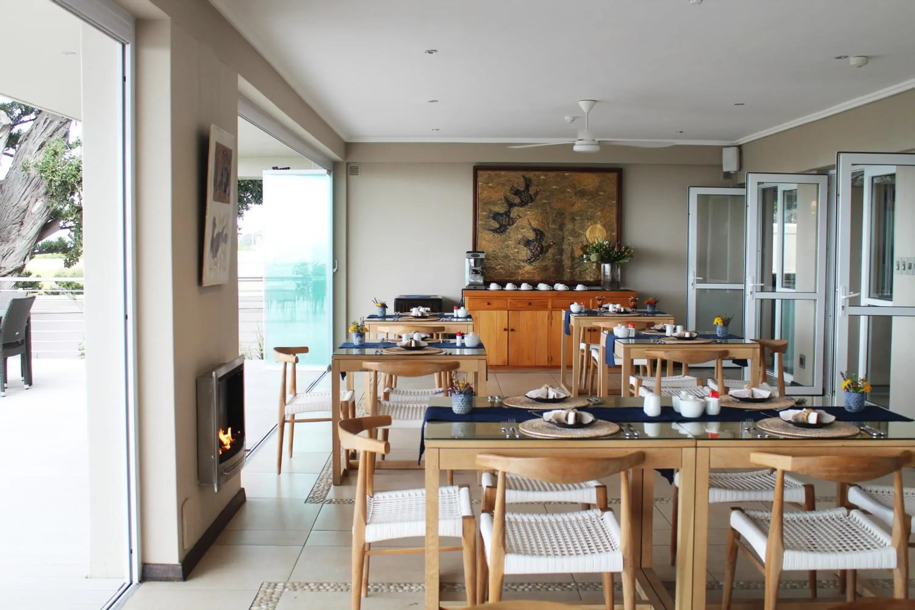 Breakfast in Abalone Guest Lodge Breakfast in Abalone Guest Lodge