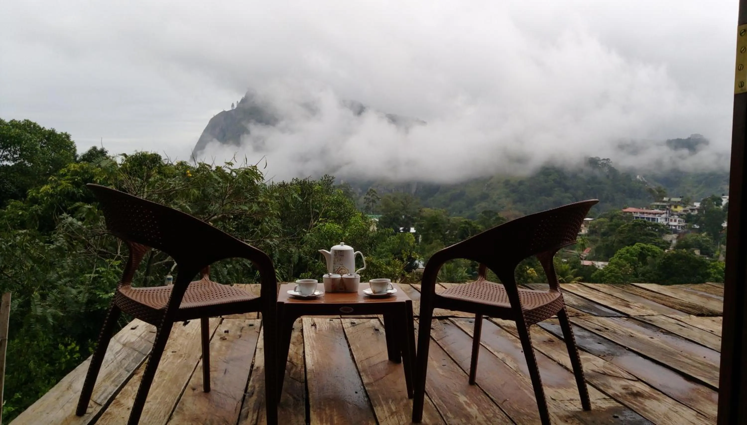 Mountain view in Ella Rawana Den Hotel