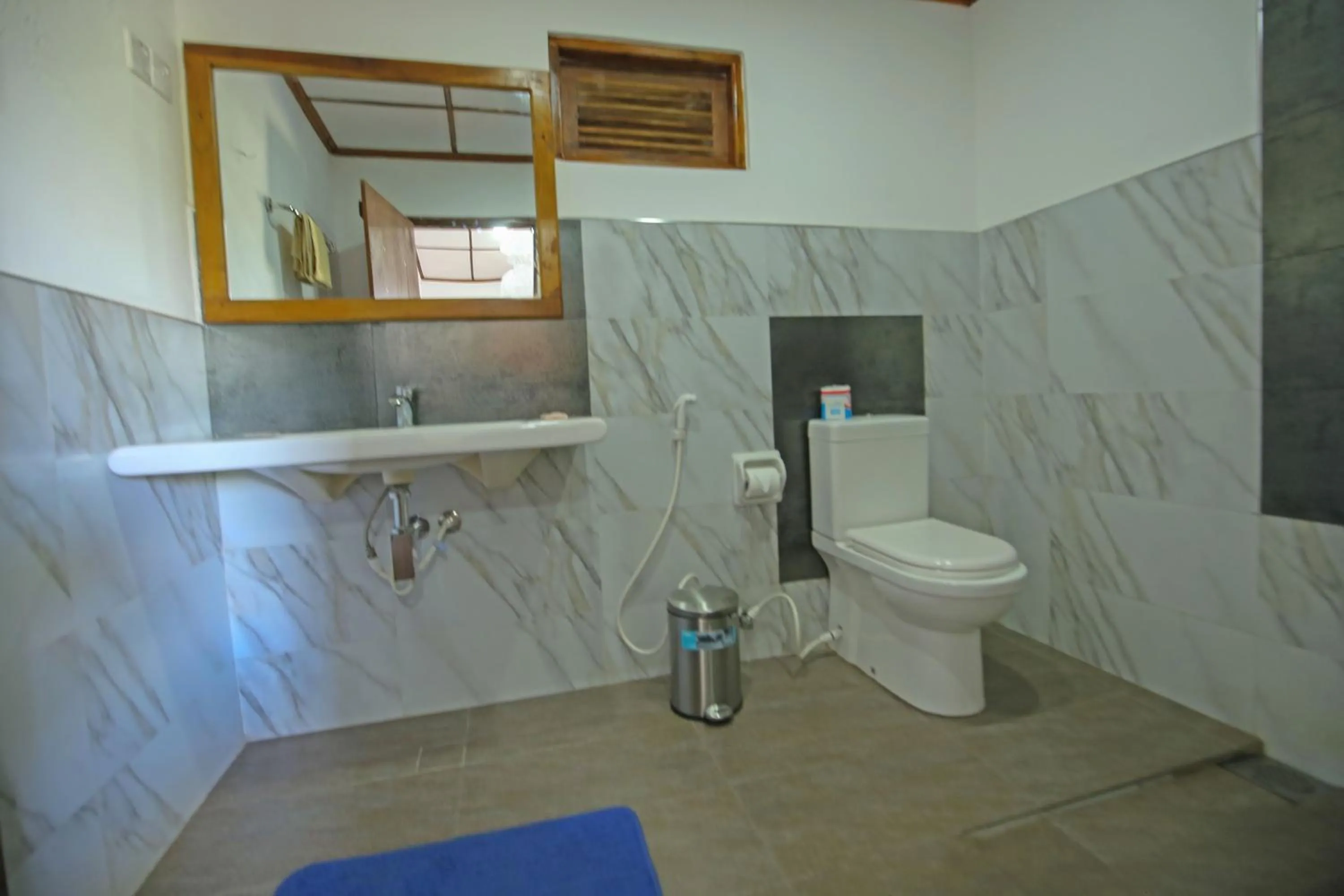 Bathroom in Ella Rawana Den Hotel