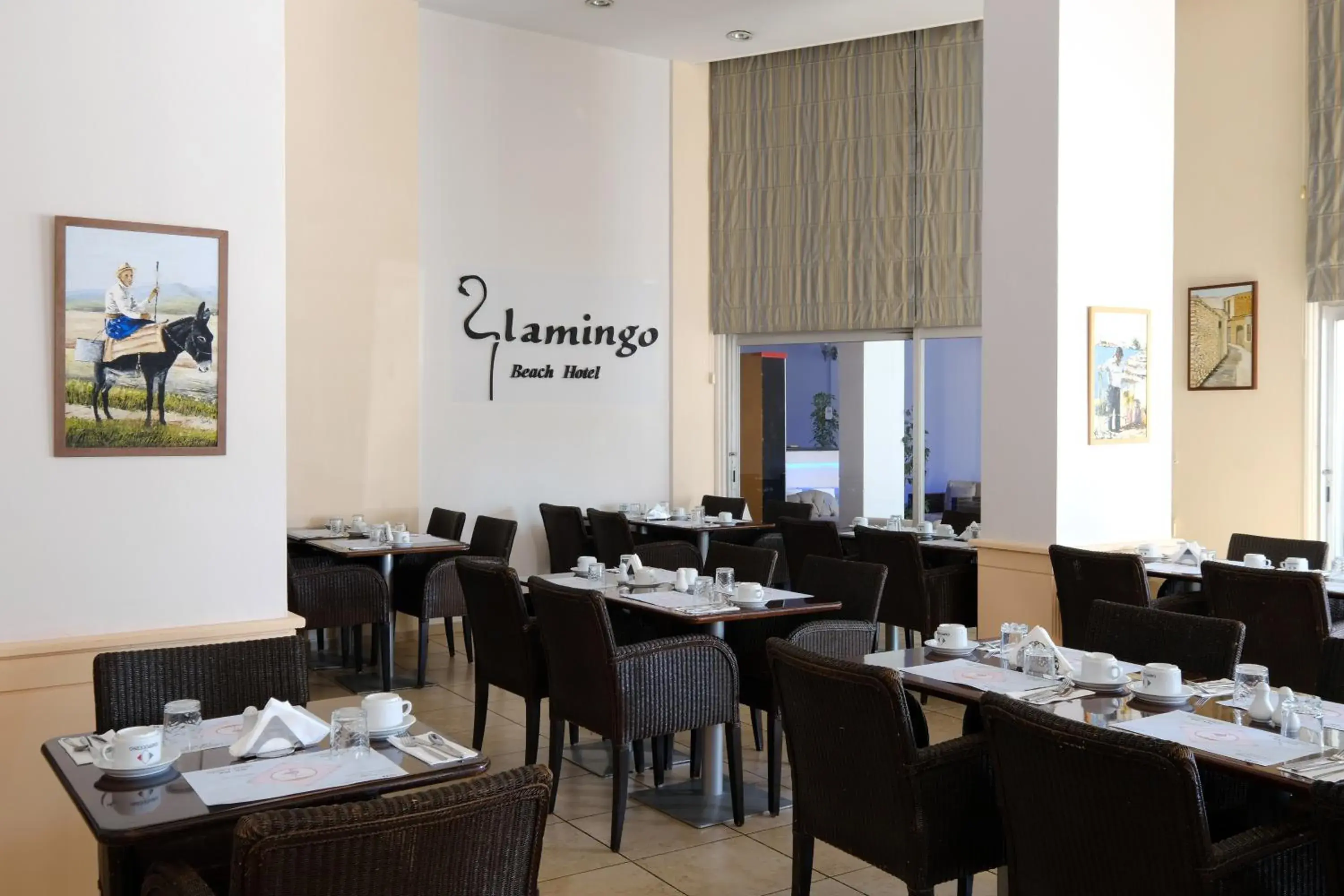 Restaurant/Places to Eat in Flamingo Beach Hotel