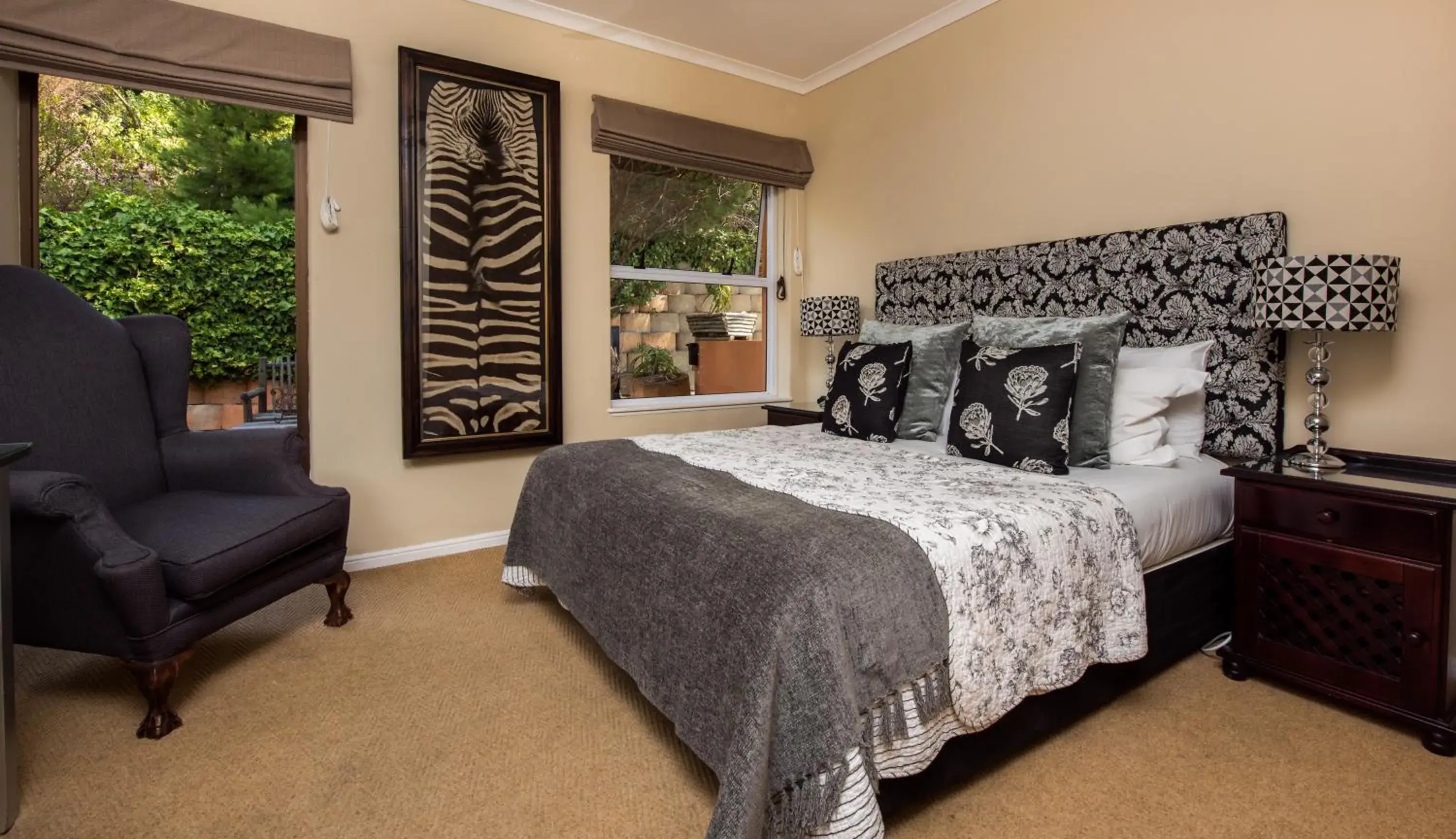 Mountain Facing Double Room in Whale View Manor & Spa Mountain Facing Double Room in Whale View Manor & Spa