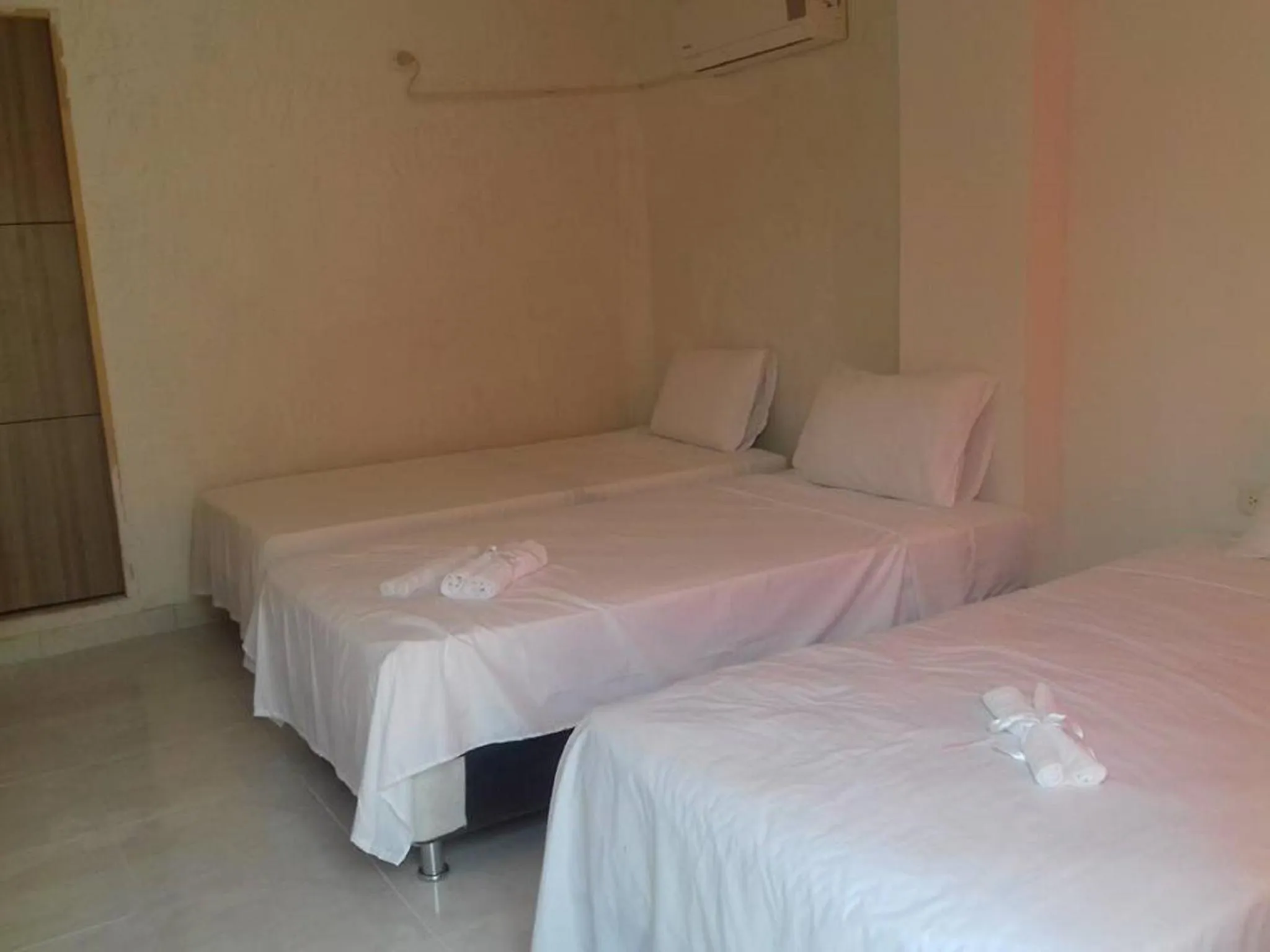 Bed in Manzanillo Beach