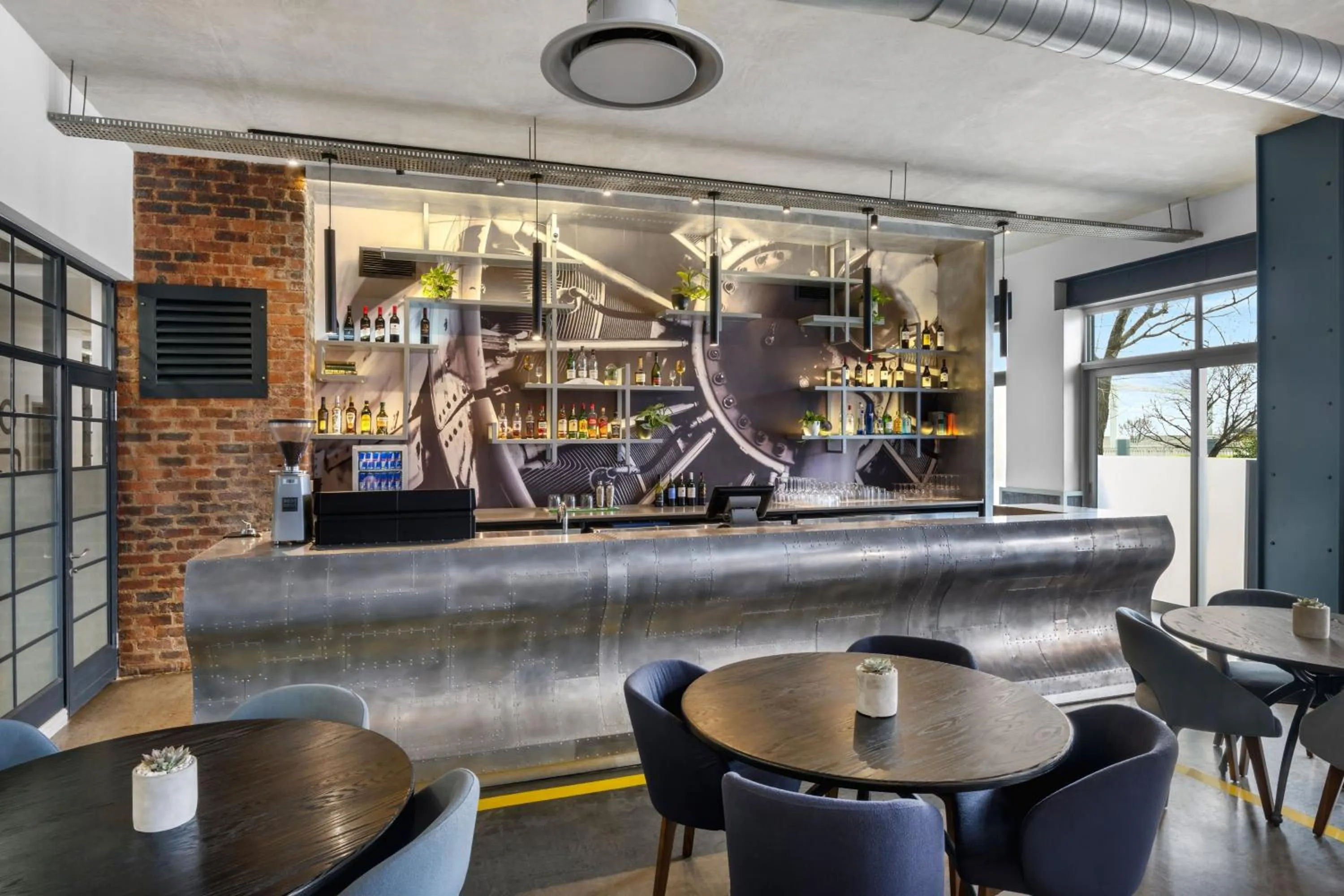 Lounge or bar in Protea Hotel by Marriott O R Tambo Airport