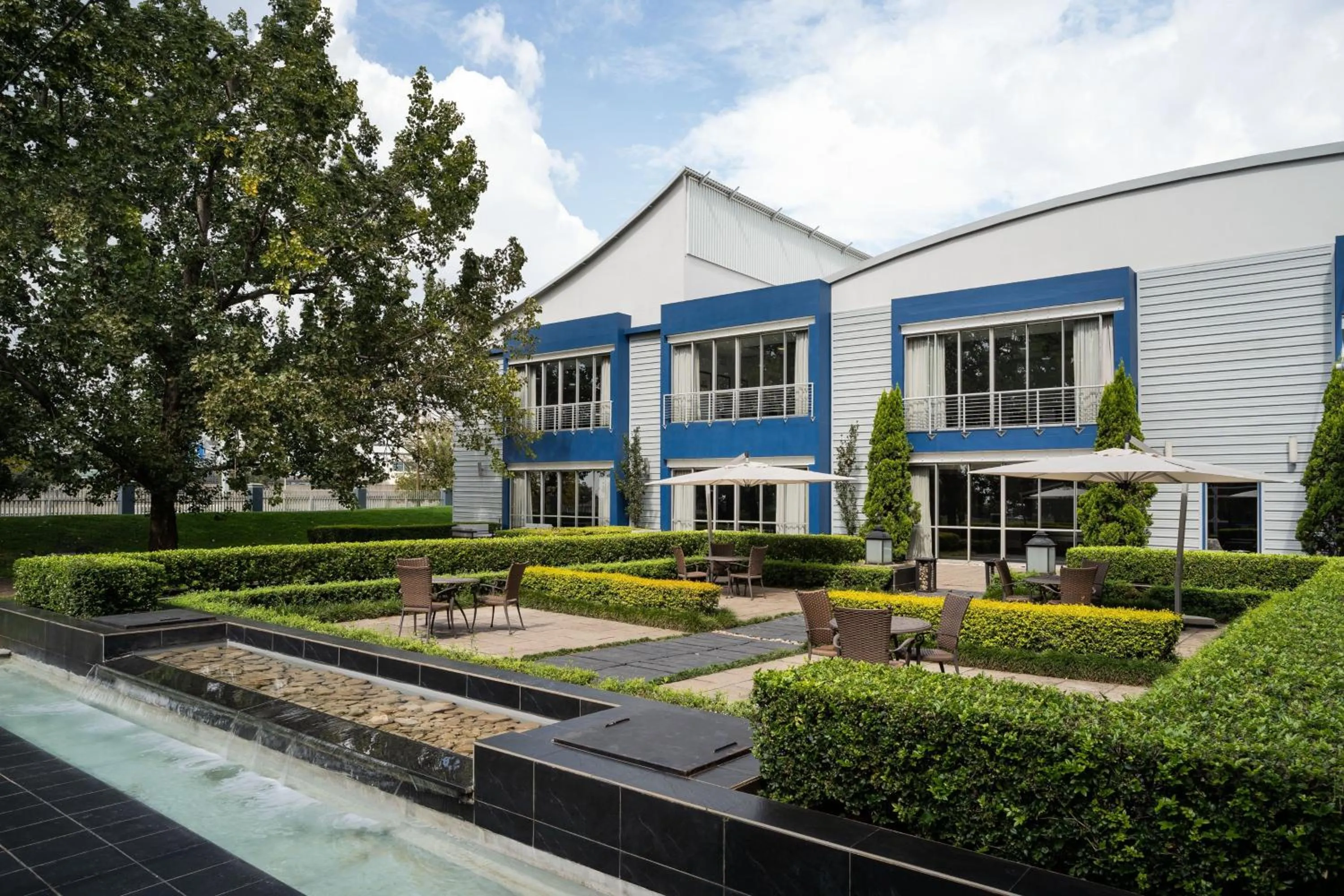 Meeting/conference room in Protea Hotel by Marriott O R Tambo Airport