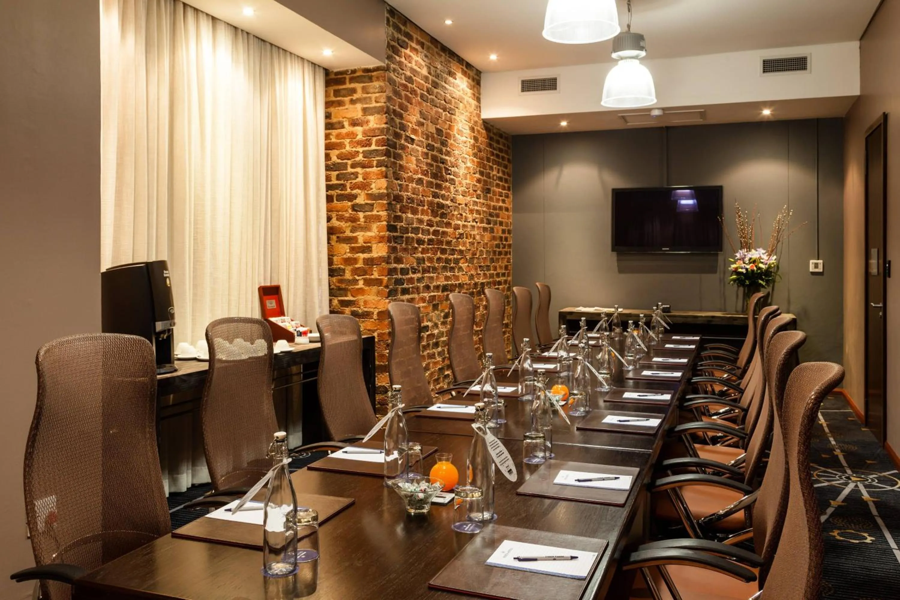 Meeting/conference room in Protea Hotel by Marriott O R Tambo Airport