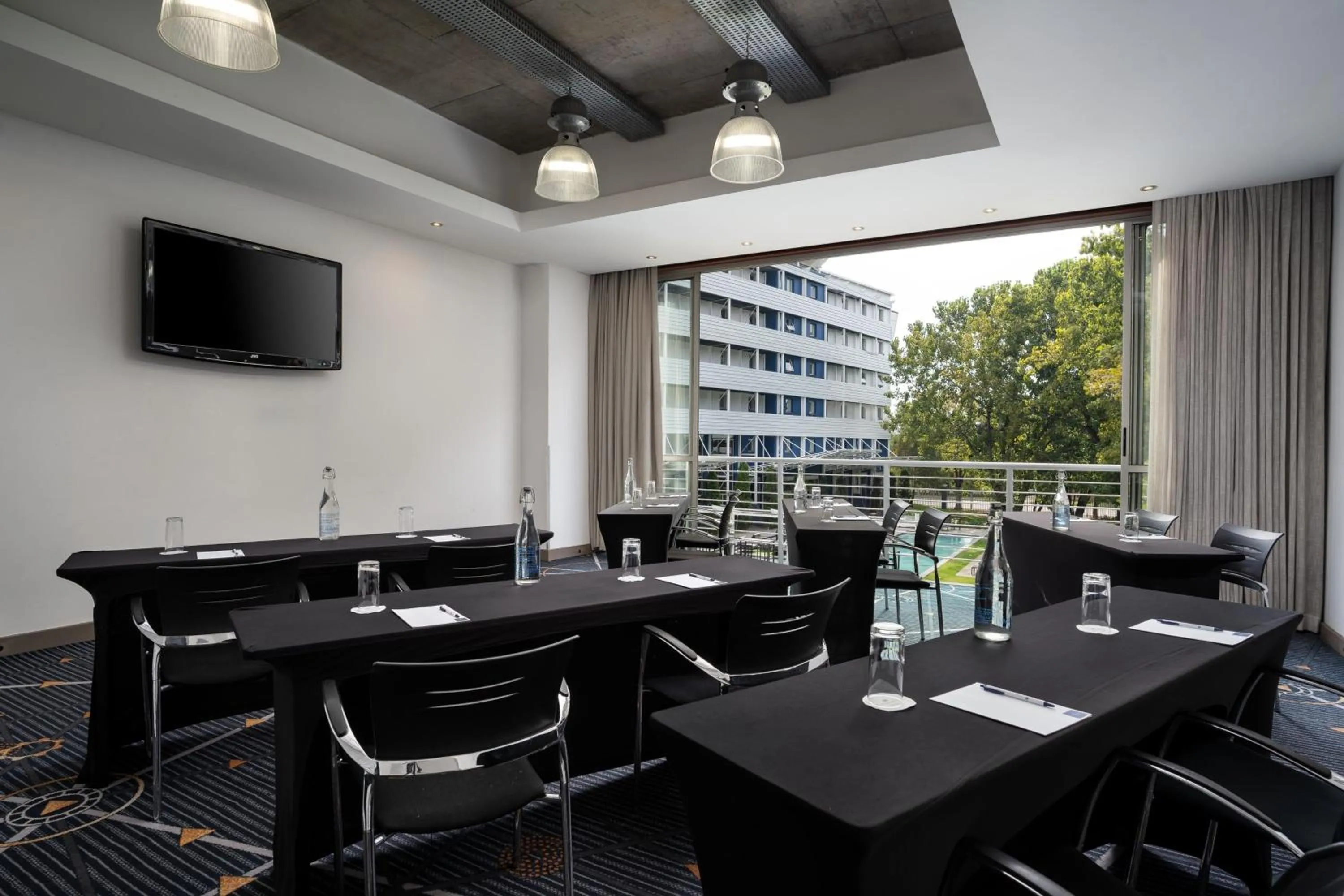 Meeting/conference room in Protea Hotel by Marriott O R Tambo Airport
