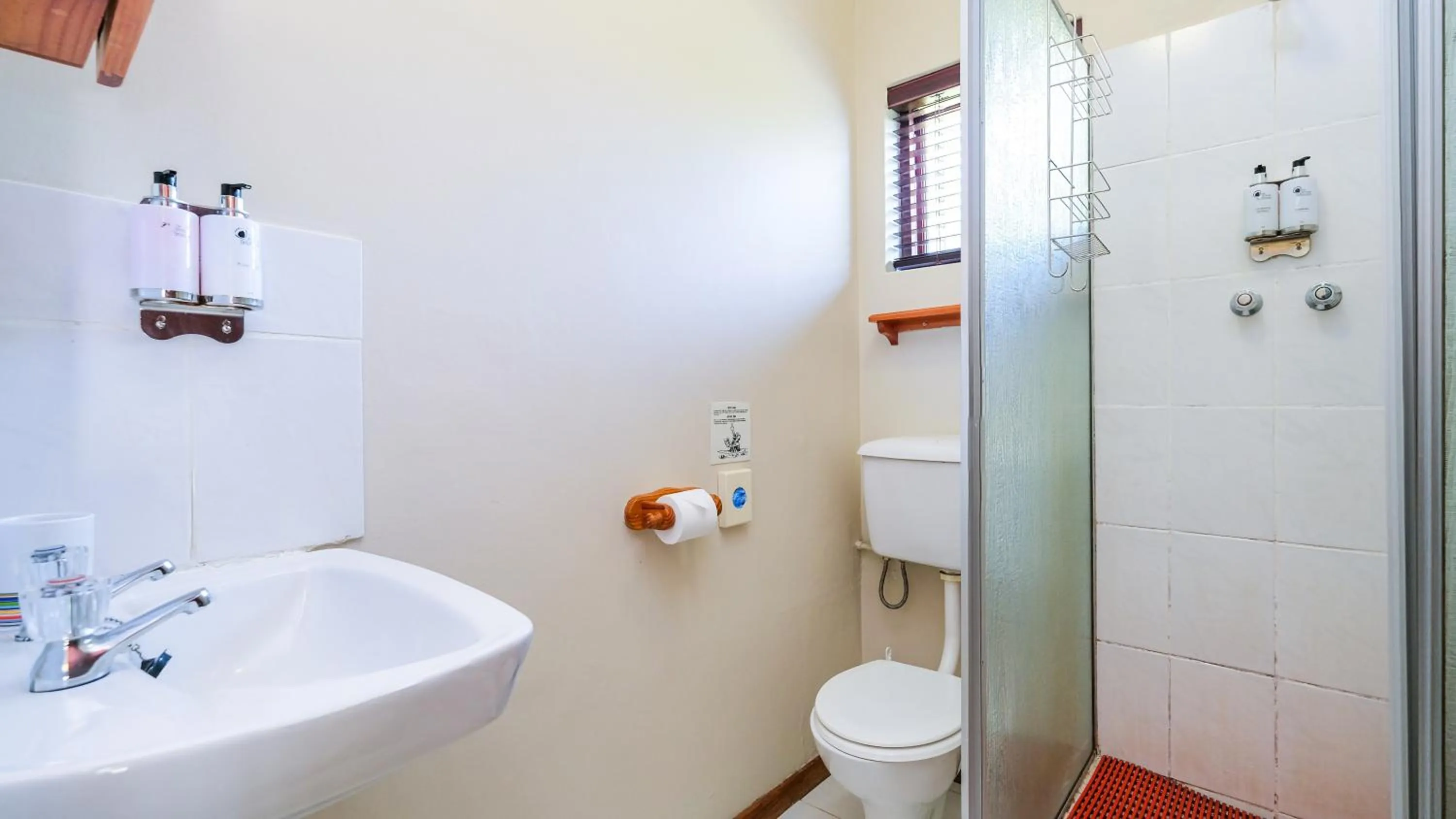 Shower in Hildesheim Guest Lodge