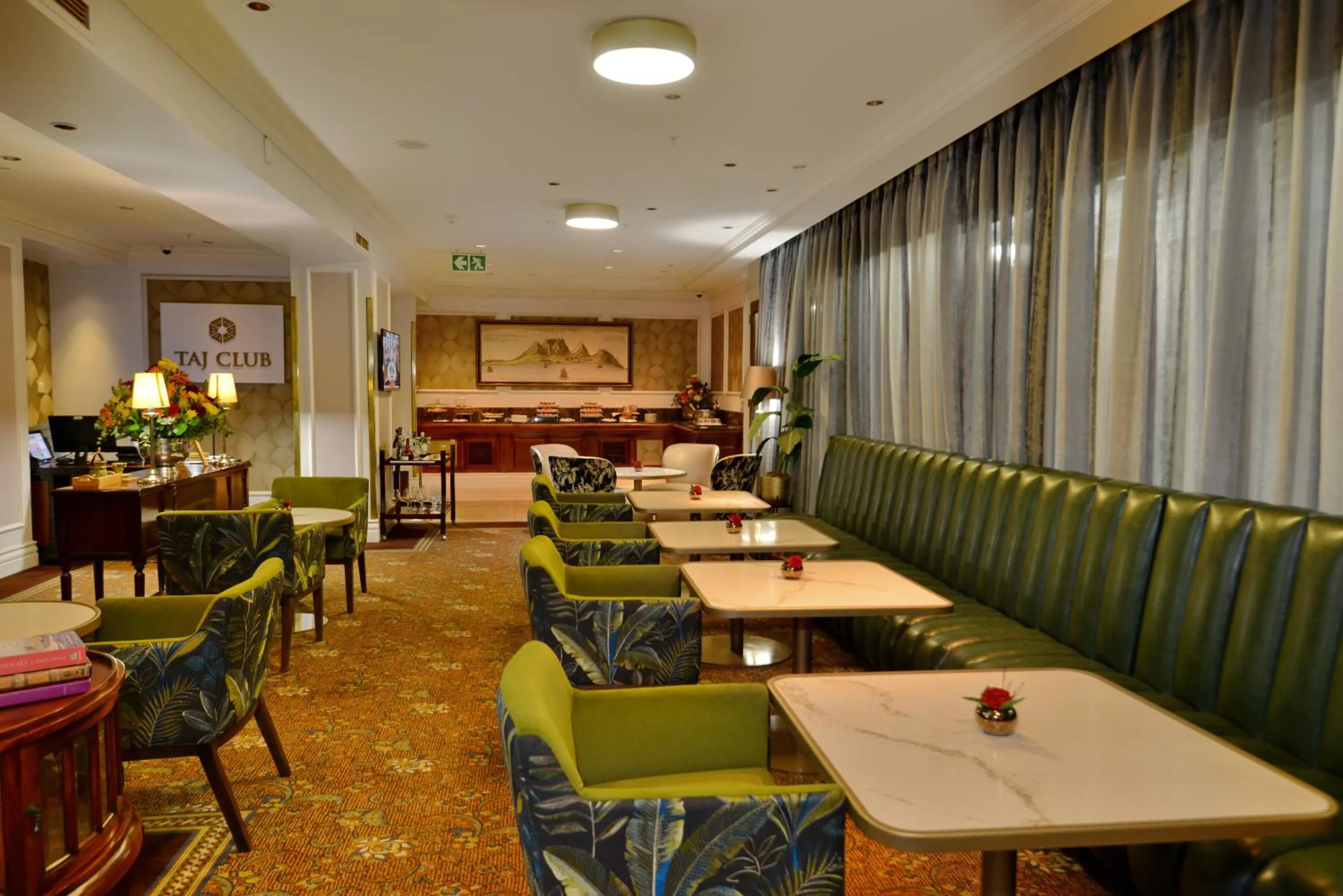 Living room in Taj Cape Town