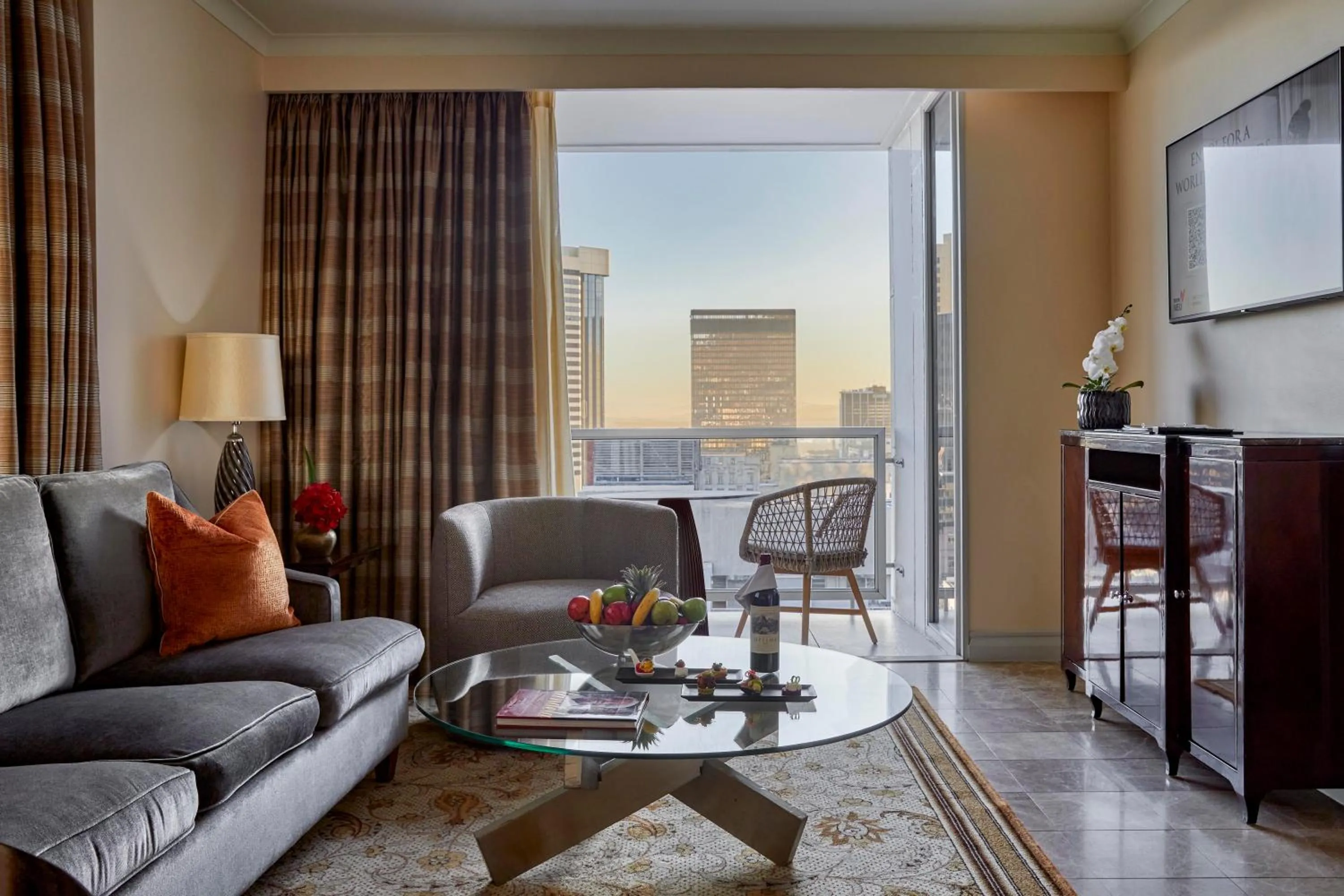 Communal lounge/ TV room in Taj Cape Town