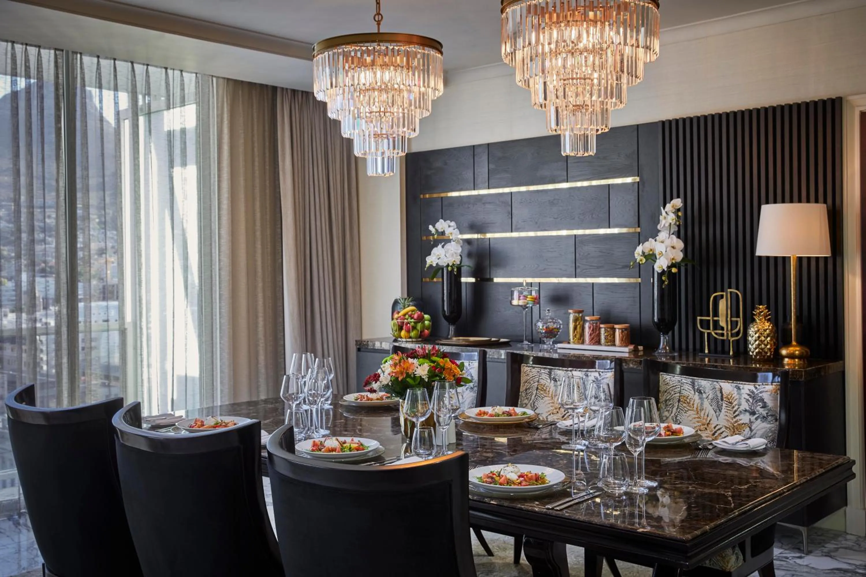 Dining area in Taj Cape Town