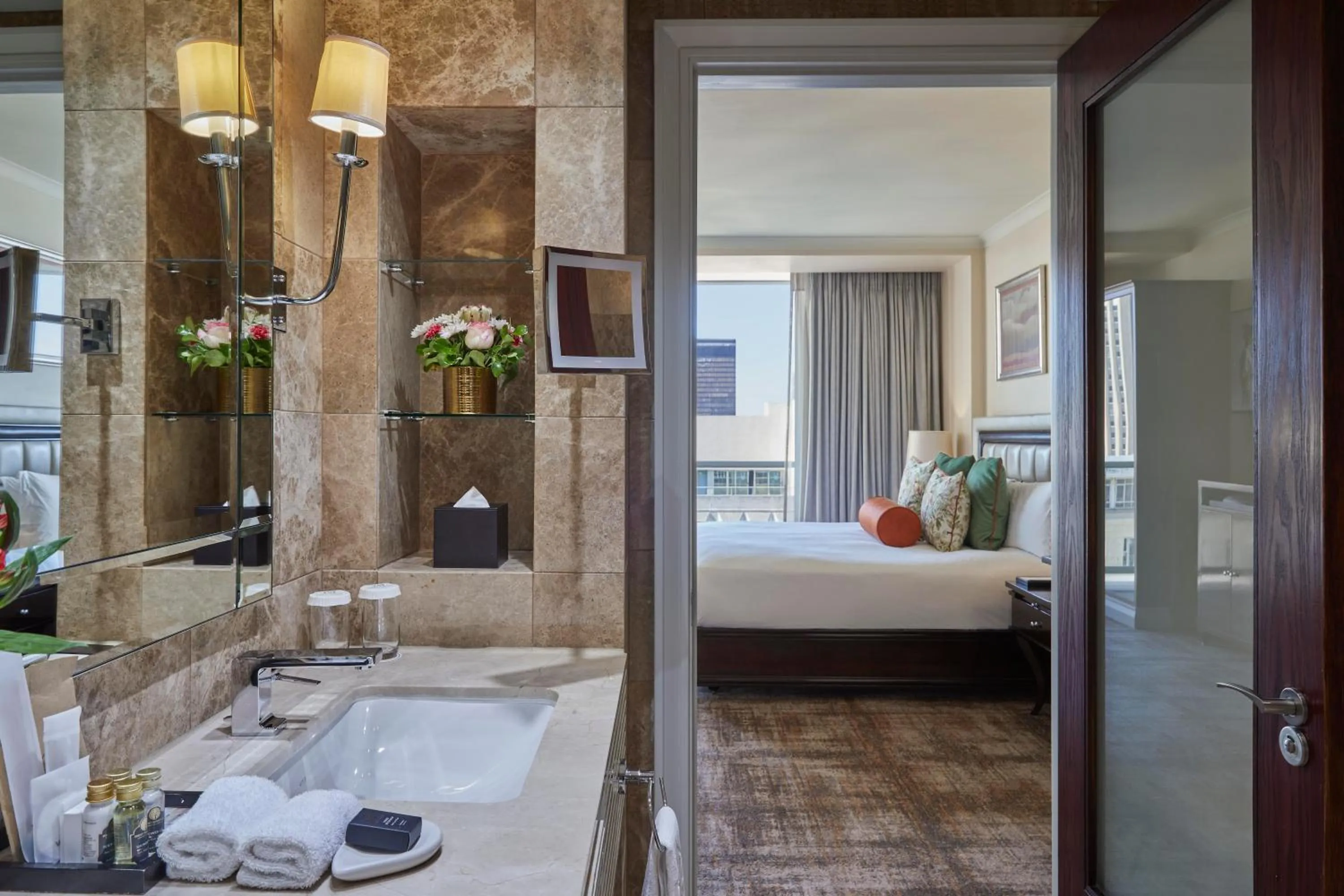 Bathroom, Bed in Taj Cape Town