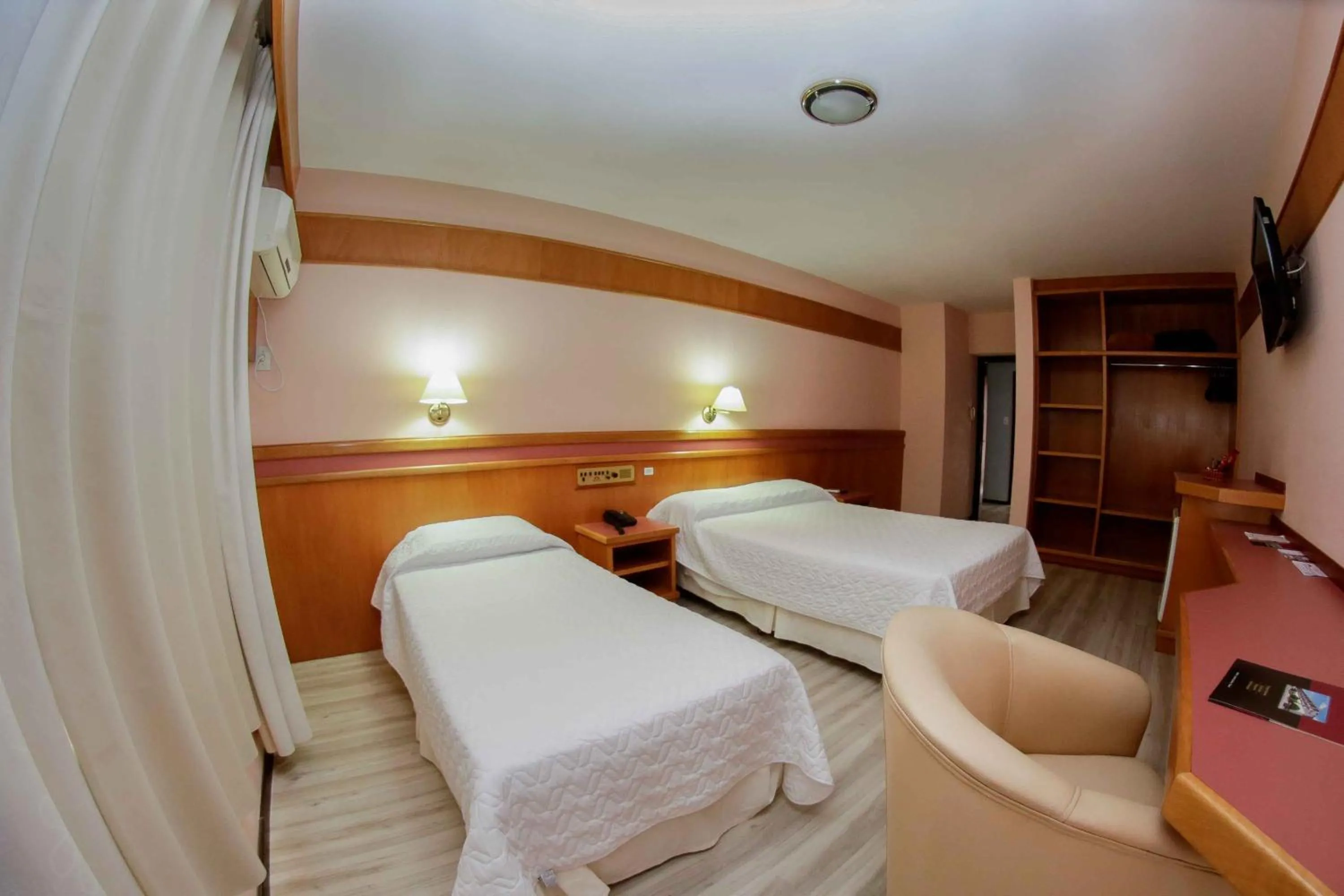 Photo of the whole room in Susin Hotel