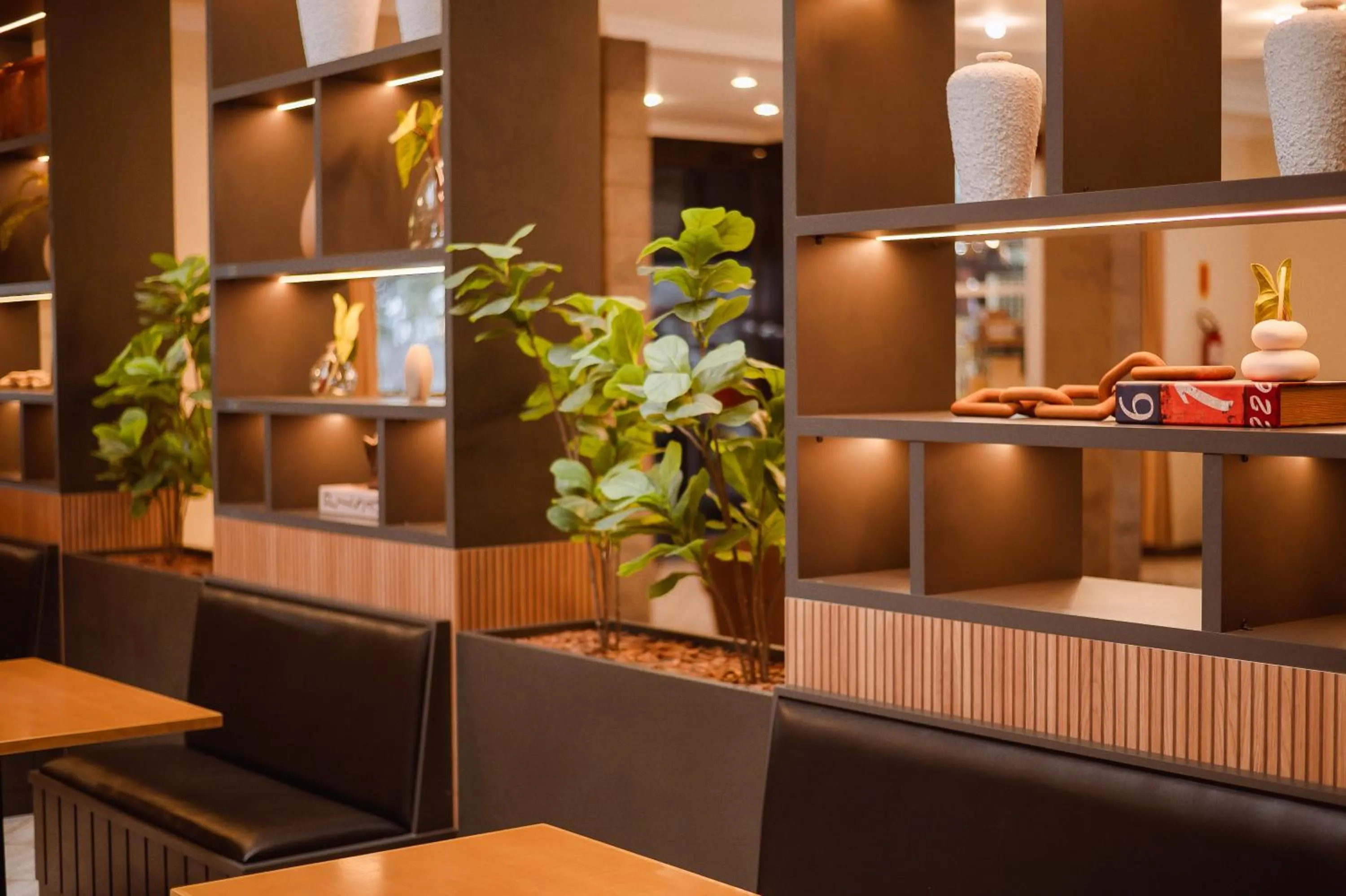 Restaurant/places to eat in Susin Hotel