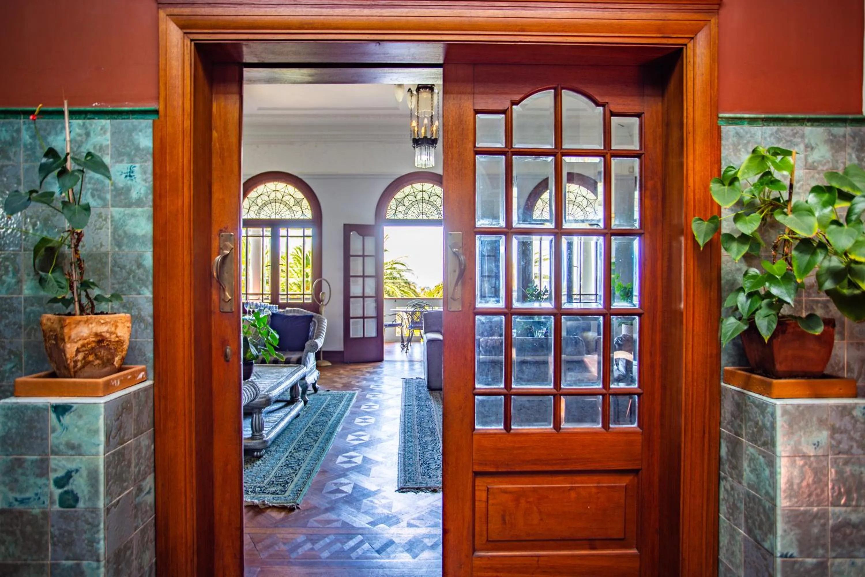 Communal lounge/ TV room in Cape Riviera Guesthouse