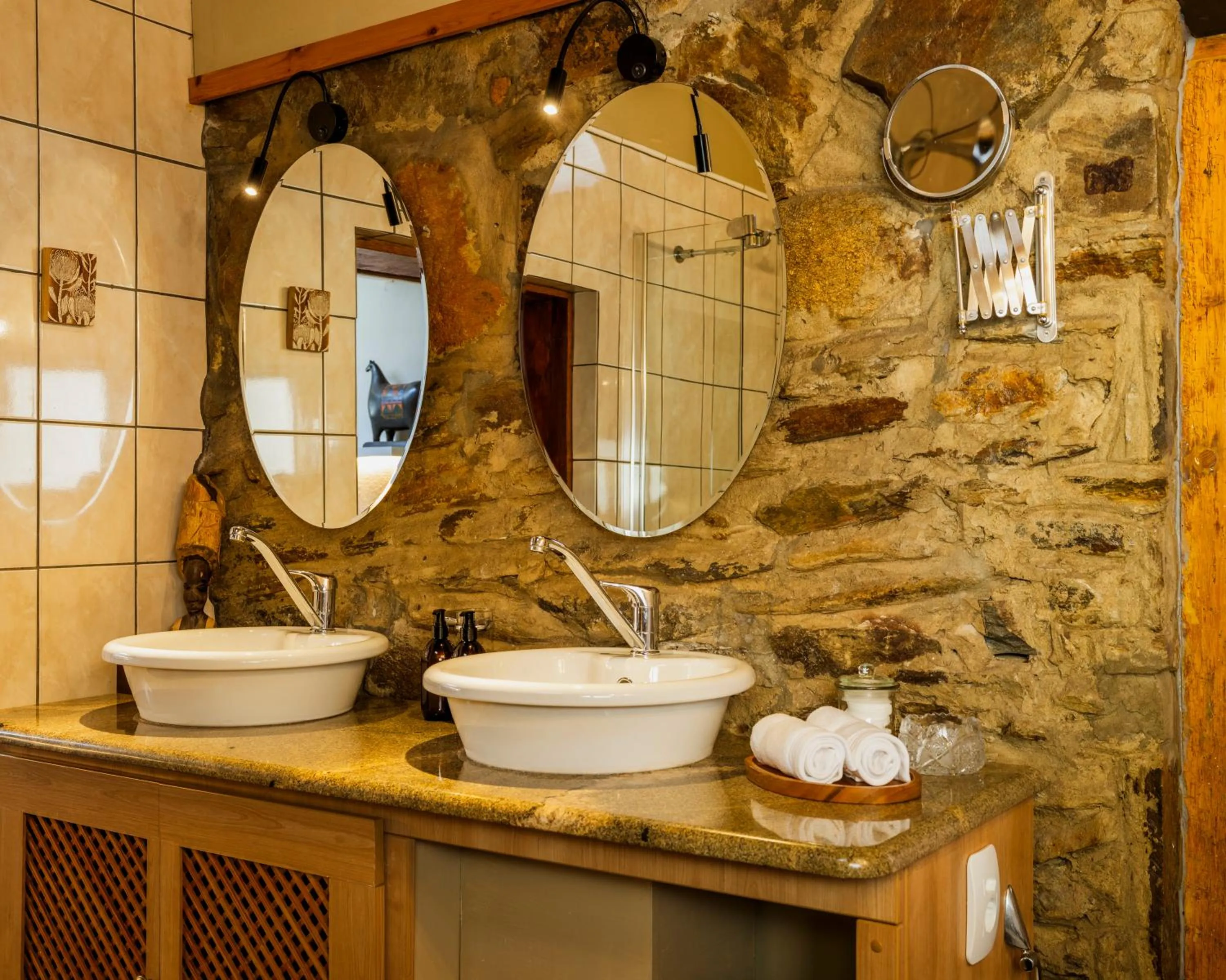 Bathroom in Moontide Riverside Lodge