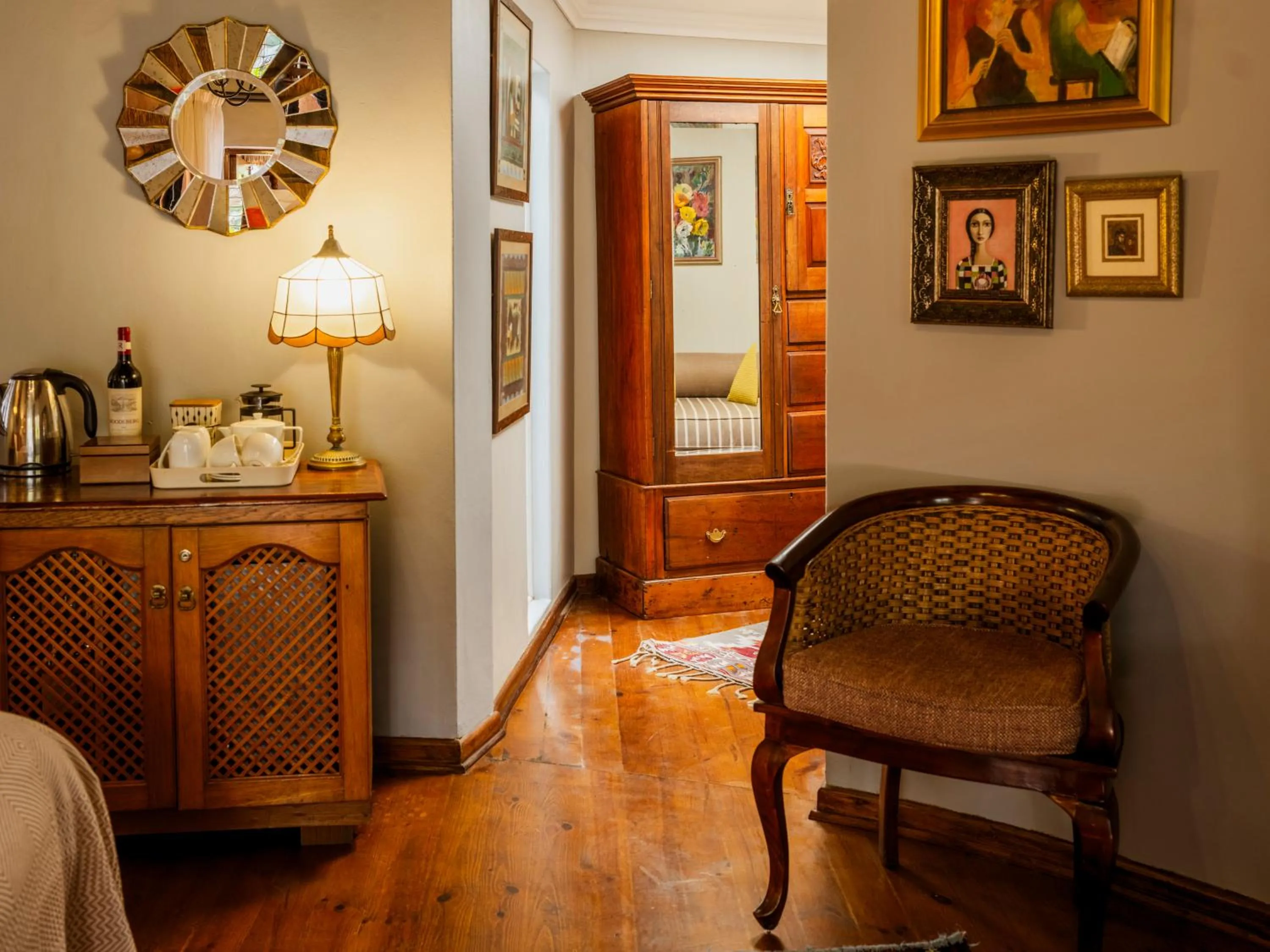 Coffee/tea facilities in Moontide Riverside Lodge